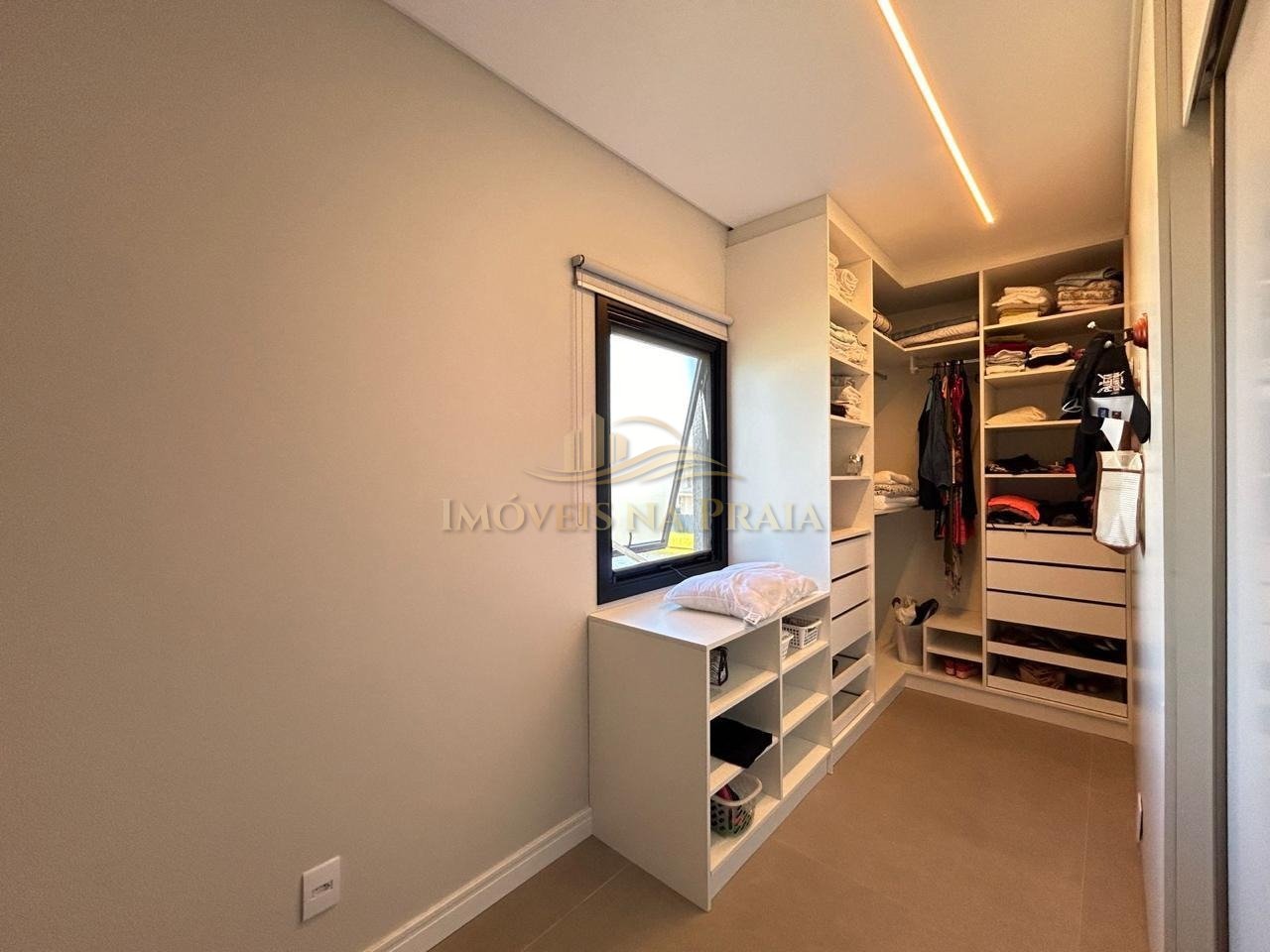 Foto 11 — Casa em Condomínio 4 dormitórios no bairro Sunset