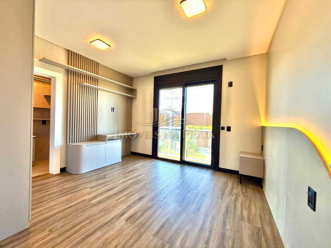 Foto 21 — Casa em Condomínio 4 Dormitório(s) Bairro Sunset