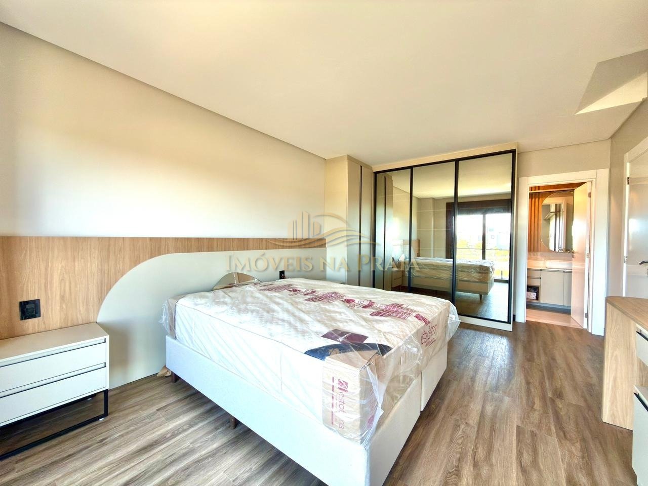 Foto 9 — Casa em Condomínio 4 Dormitório(s) Bairro Sunset