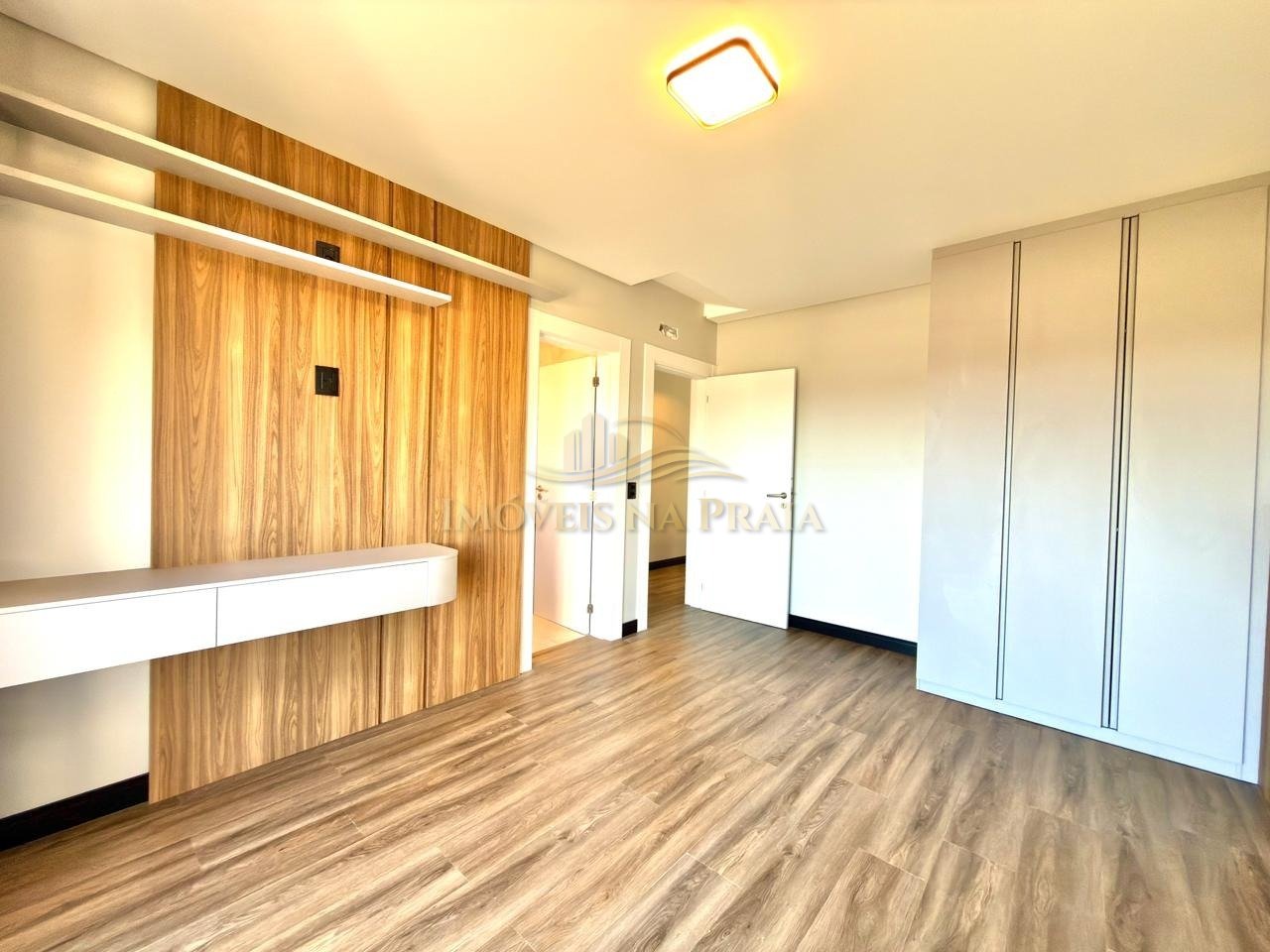 Foto 10 — Casa em Condomínio 4 Dormitório(s) Bairro Sunset