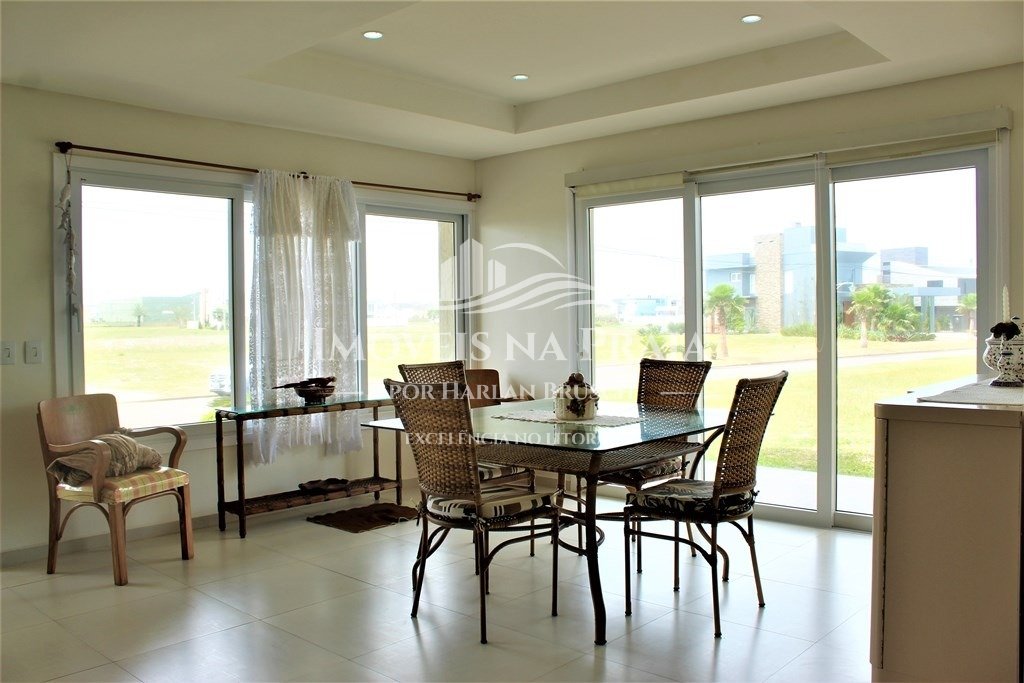 Foto 9 — Casa em Condomínio 4 Dormitório(s) Bairro Celebrat