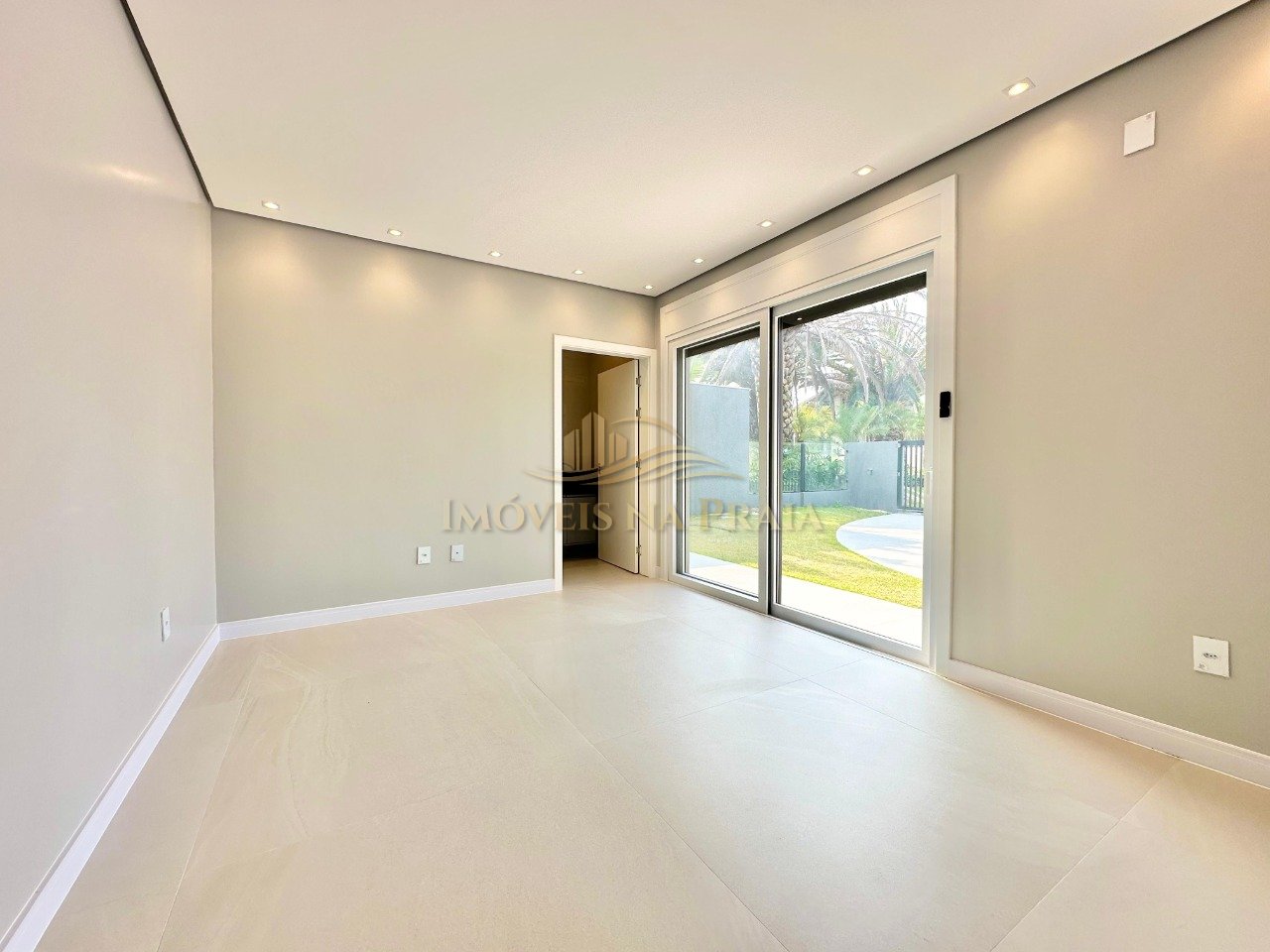 Foto 22 — Casa 5 Dormitório(s) Bairro Atlântida