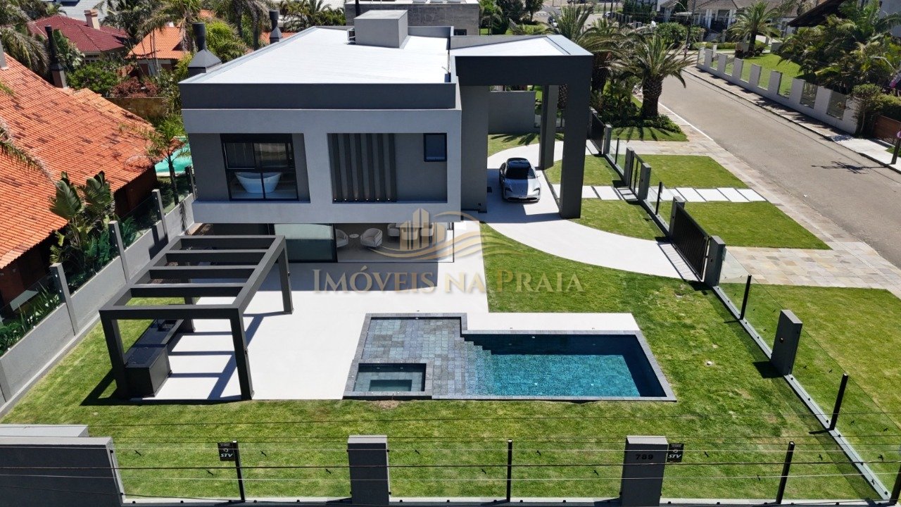 Casa 5 Dormitório(s) Bairro Atlântida