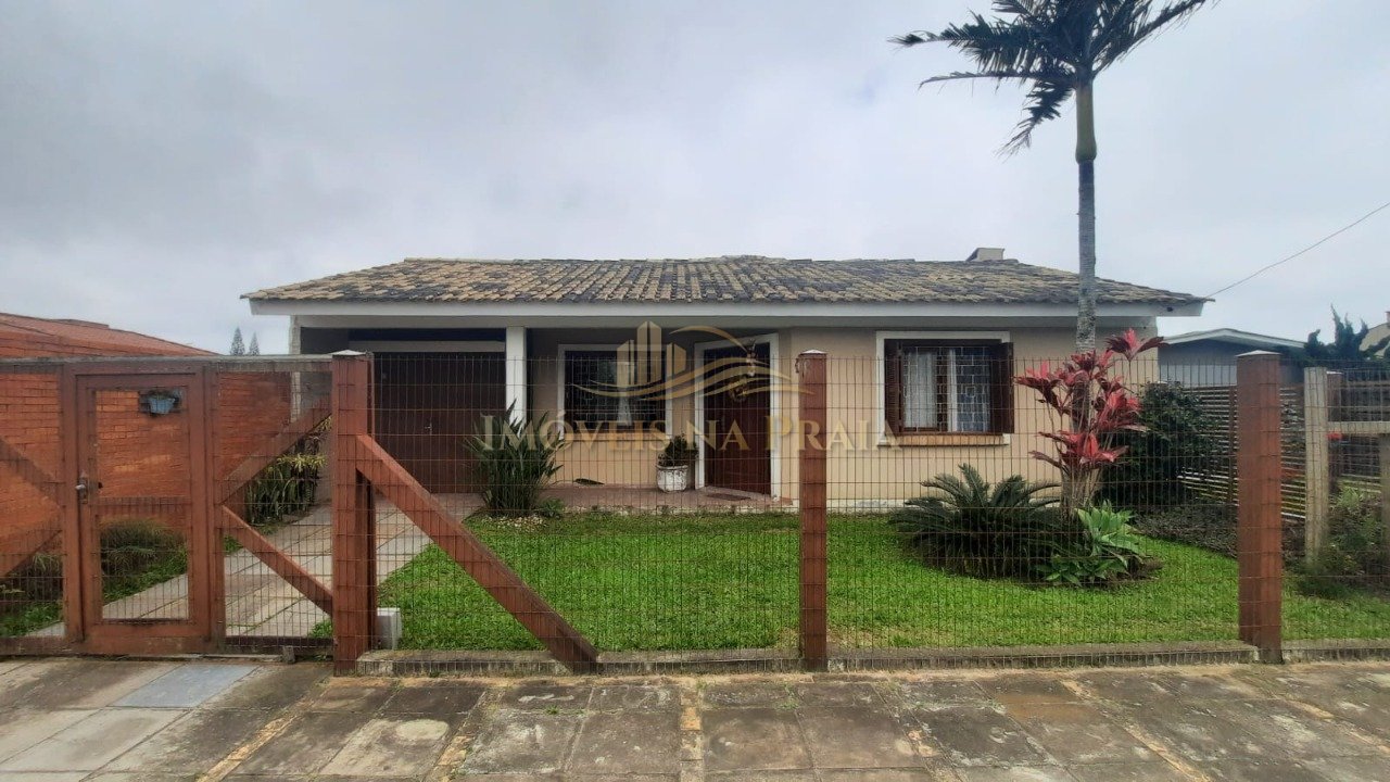 Casa 3 dormitórios no bairro Centro