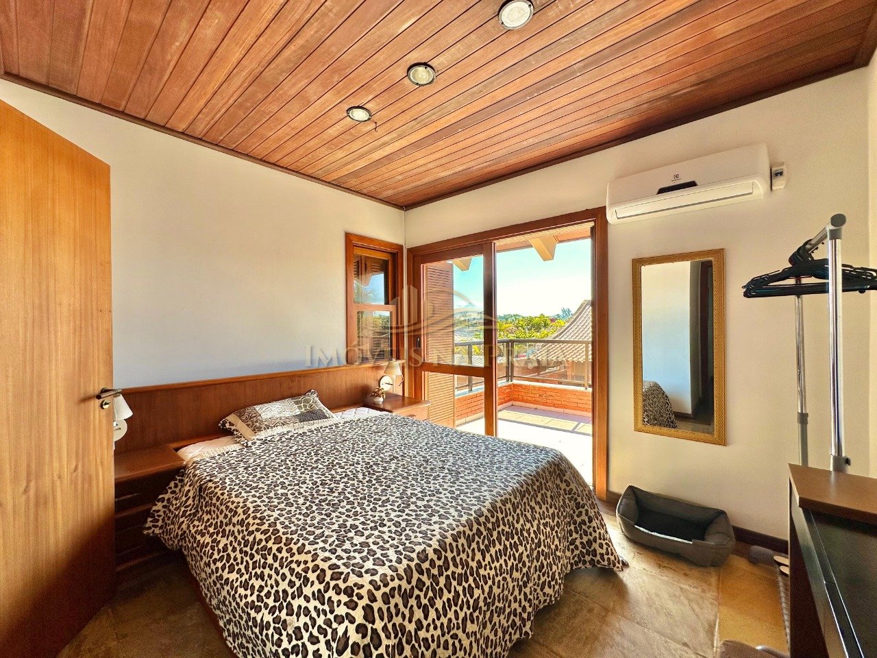 Foto 25 — Casa 5 dormitórios no bairro Atlântida