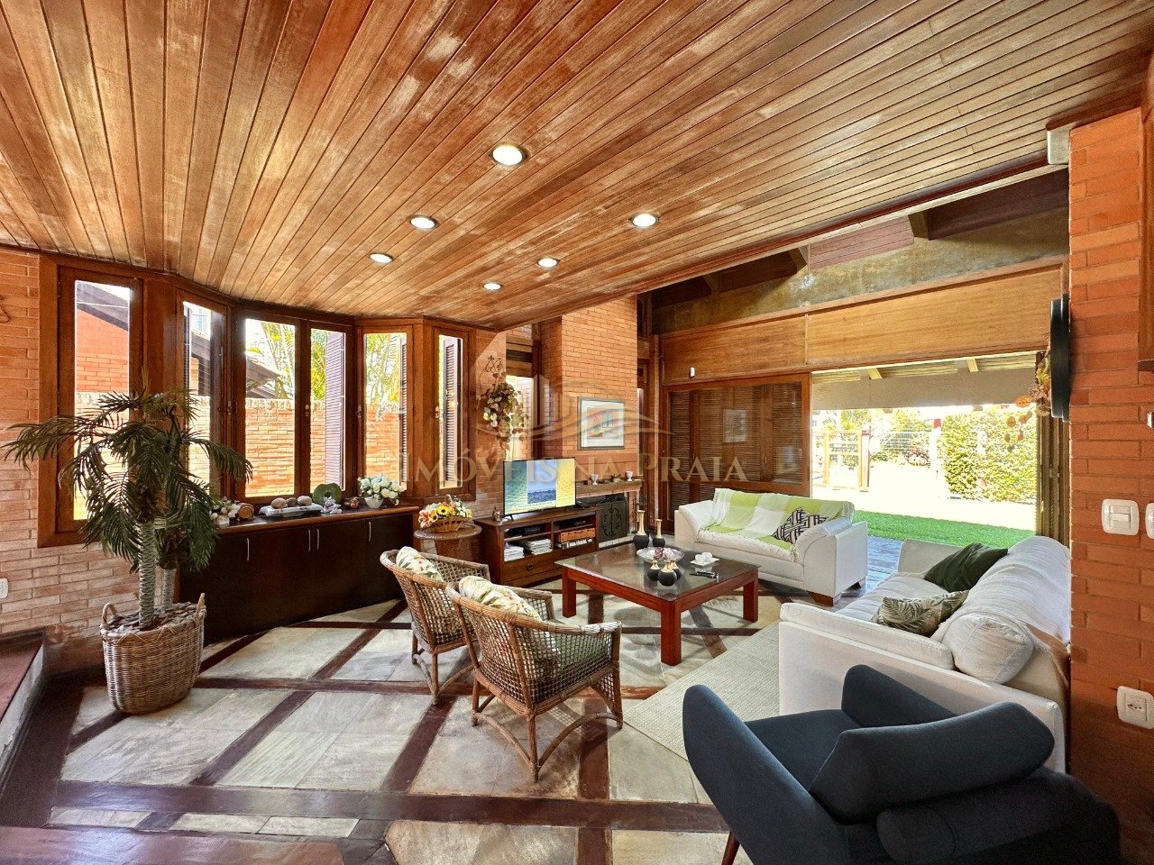 Foto 12 — Casa 5 dormitórios no bairro Atlântida