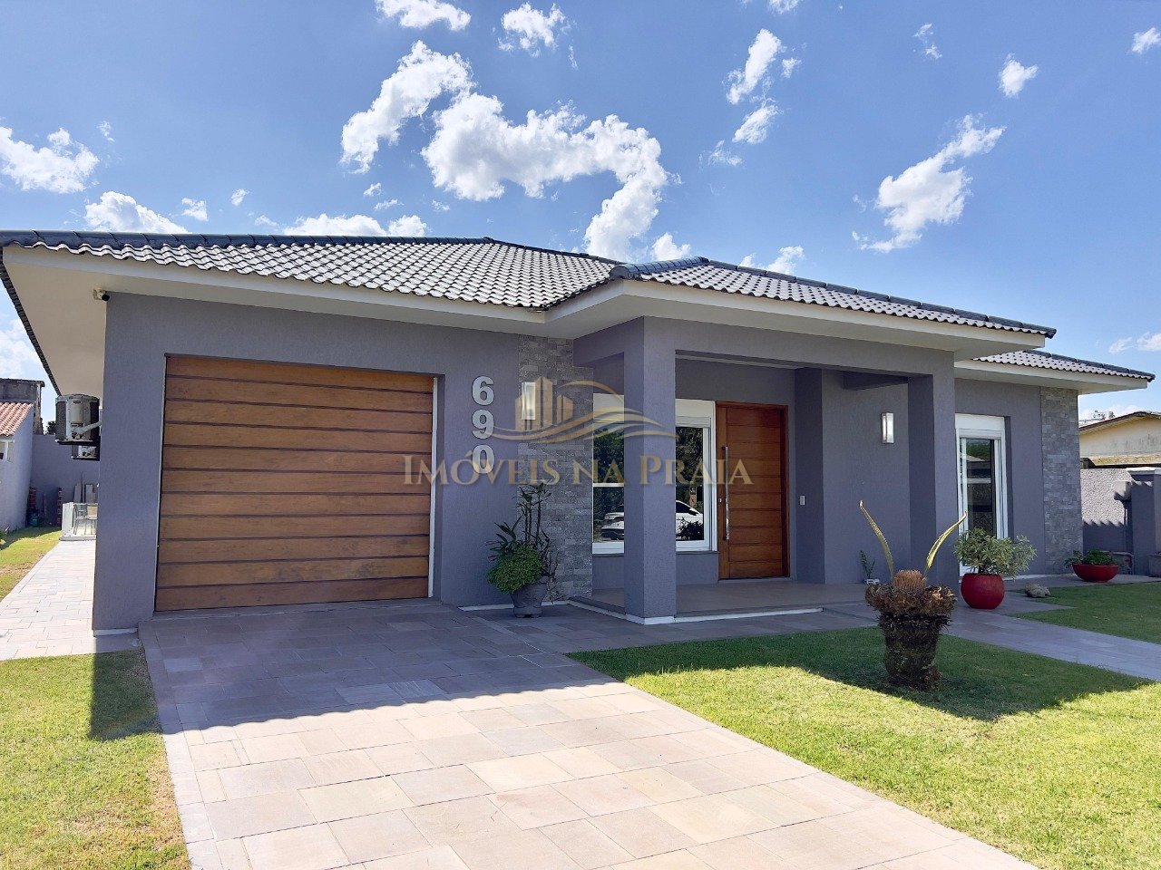 Foto 2 — Casa 3 dormitórios no bairro Atlântida