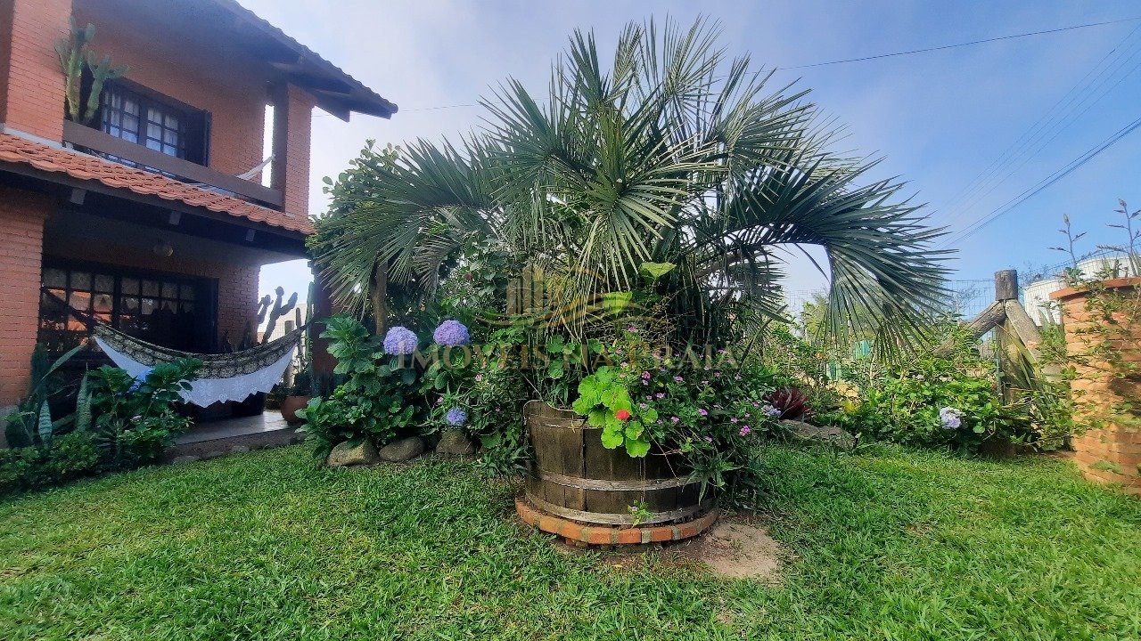 Casa 5 dormitórios no bairro Remanso