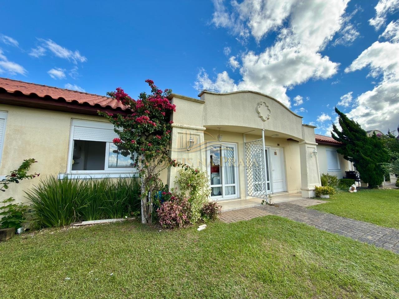 Casa em Condomínio 2 dormitórios no bairro Casa Hermosa
