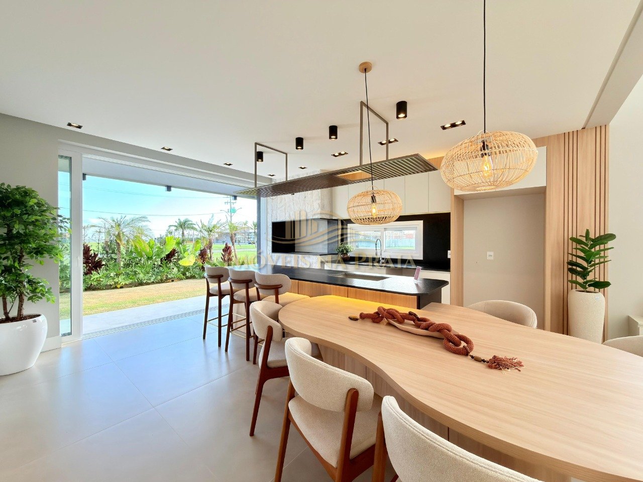 Foto 8 — Casa em Condomínio 3 dormitórios no bairro Allure Beach Condo