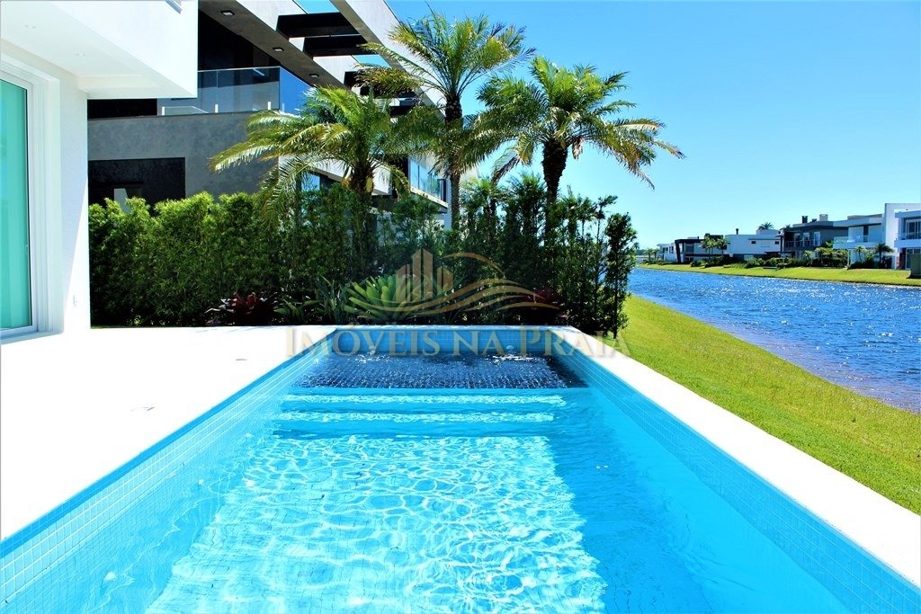 Foto 2 — Casa em Condomínio 6 Dormitório(s) Bairro Enseada