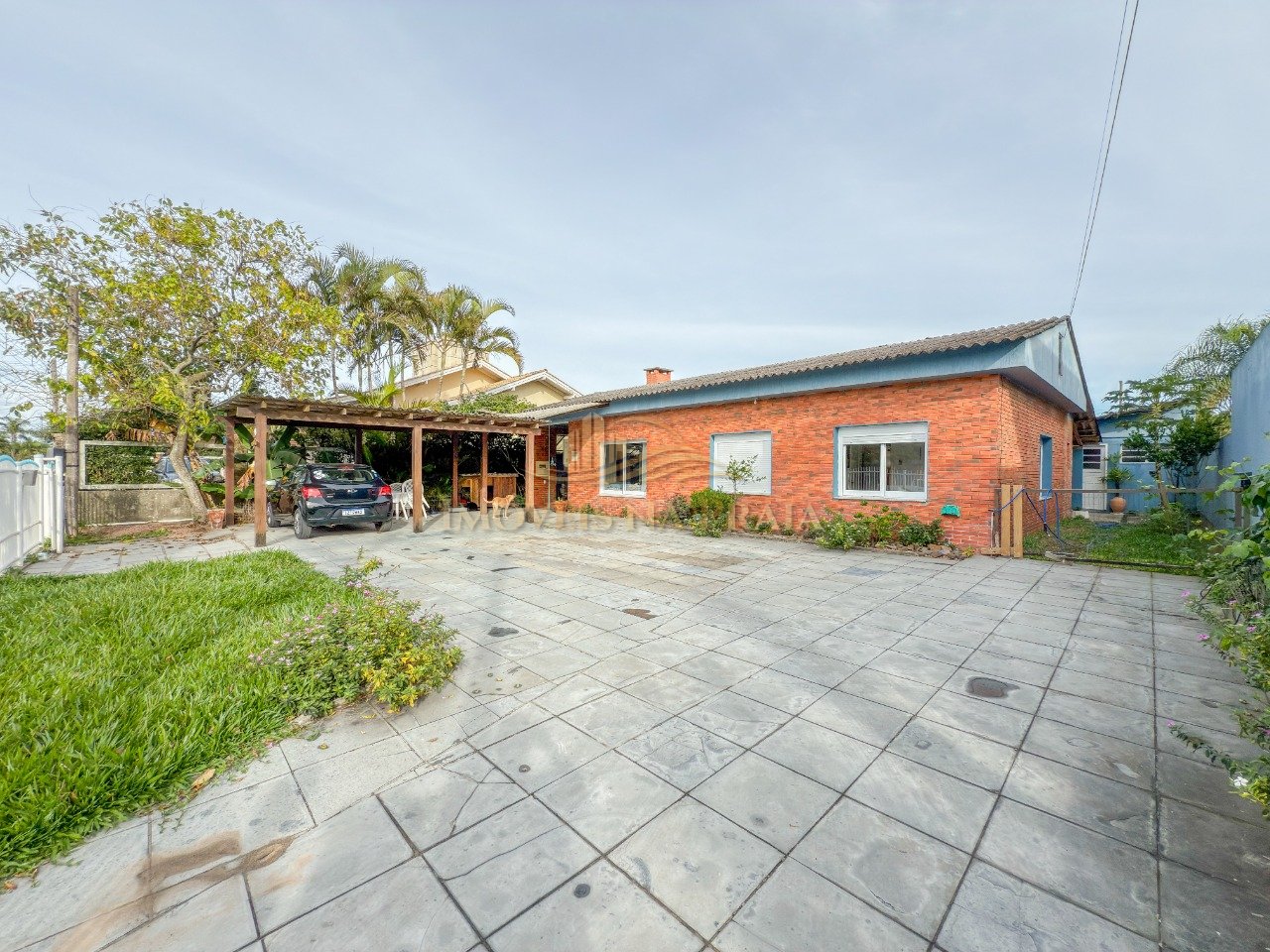 Casa mobiliada em Atlântida