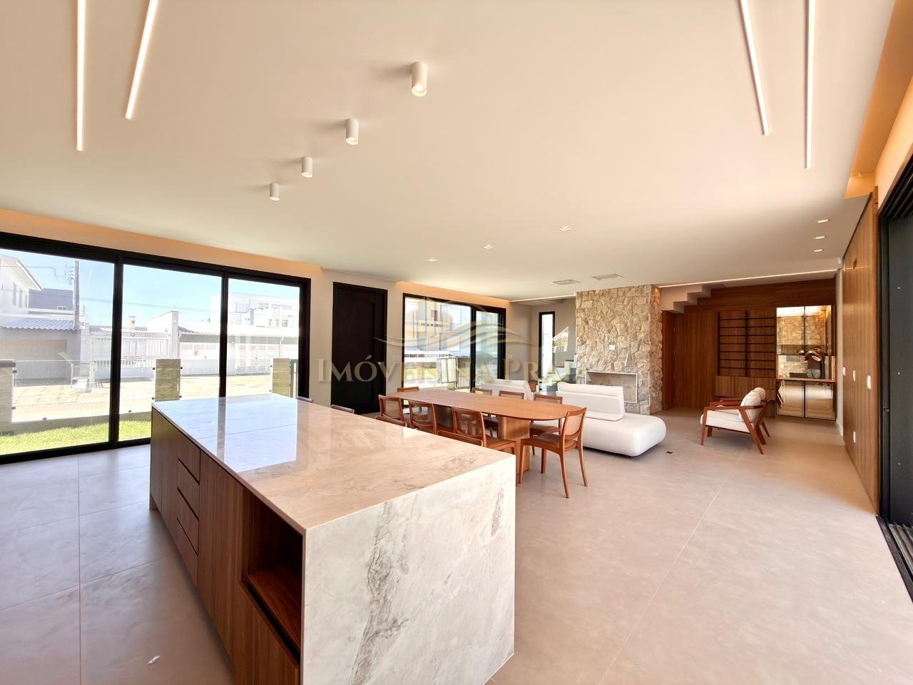 Foto 13 — Casa 4 dormitórios no bairro Atlantida