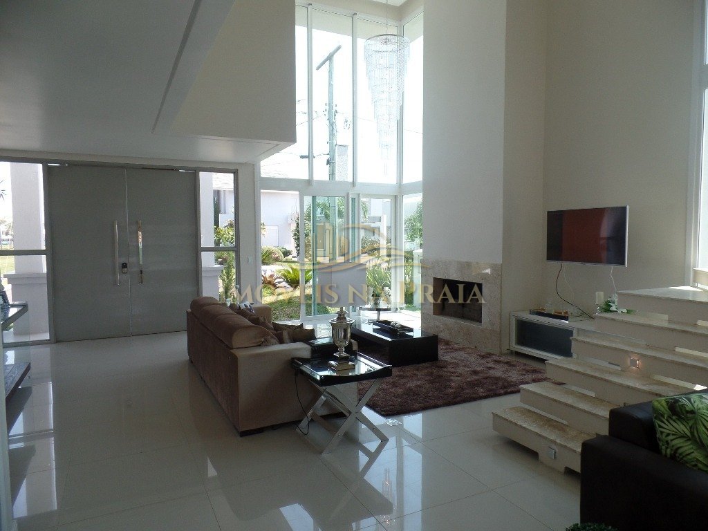 Foto 3 — Casa em Condomínio no Quintas do Lago.