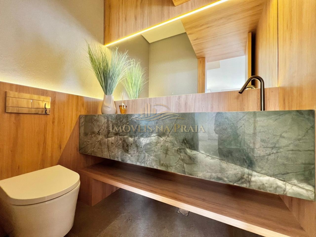 Foto 13 — Casa 4 dormitórios no bairro Centro