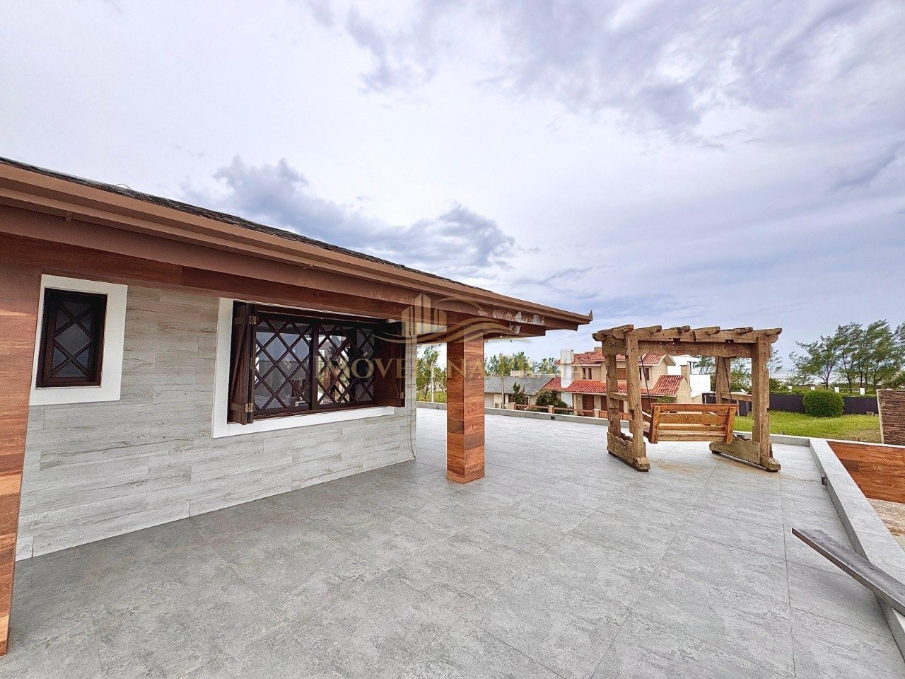 Foto 3 — Casa 4 dormitórios no bairro Arpoador