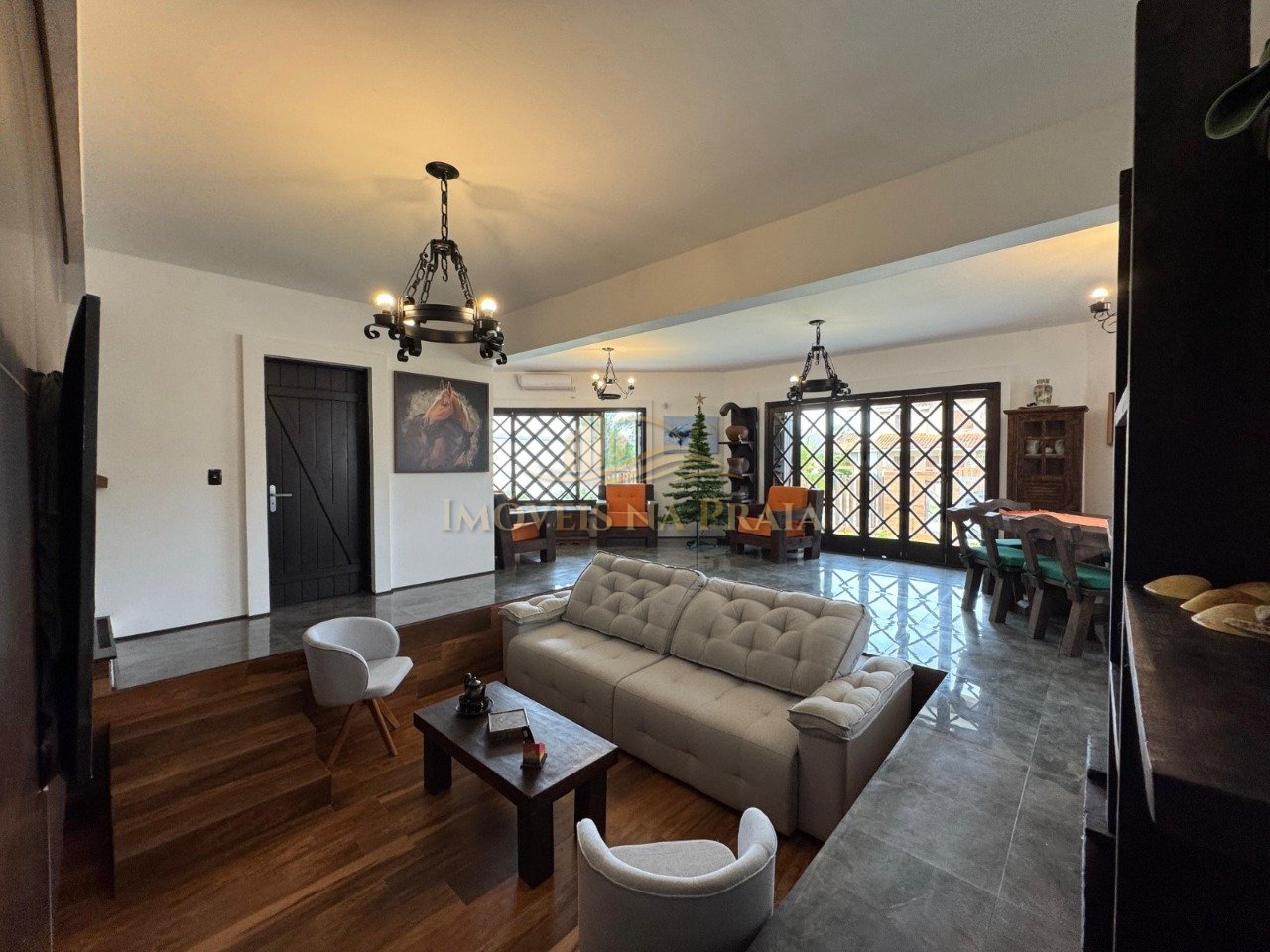 Foto 18 — Casa 4 dormitórios no bairro Arpoador