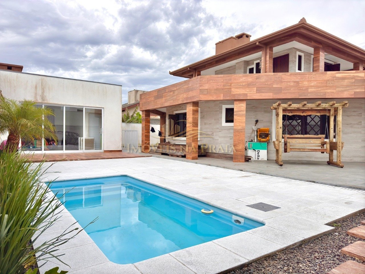 Foto 5 — Casa 4 dormitórios no bairro Arpoador