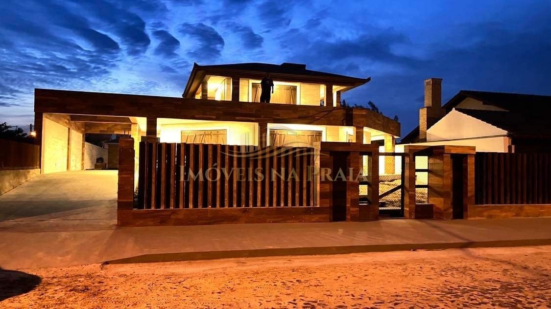 Foto 12 — Casa 4 dormitórios no bairro Arpoador