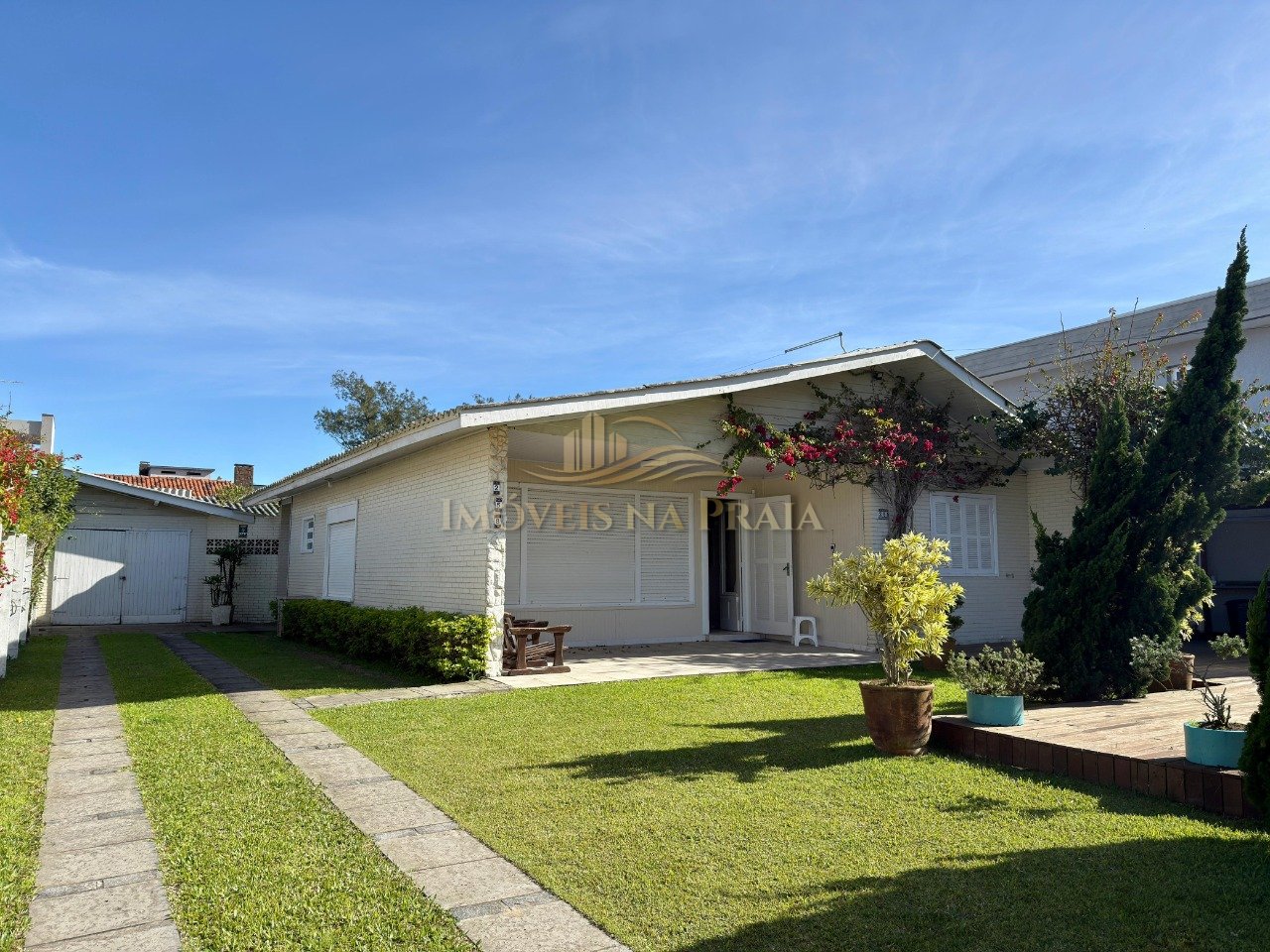 Foto 3 — Casa 4 dormitórios no bairro Atlântida