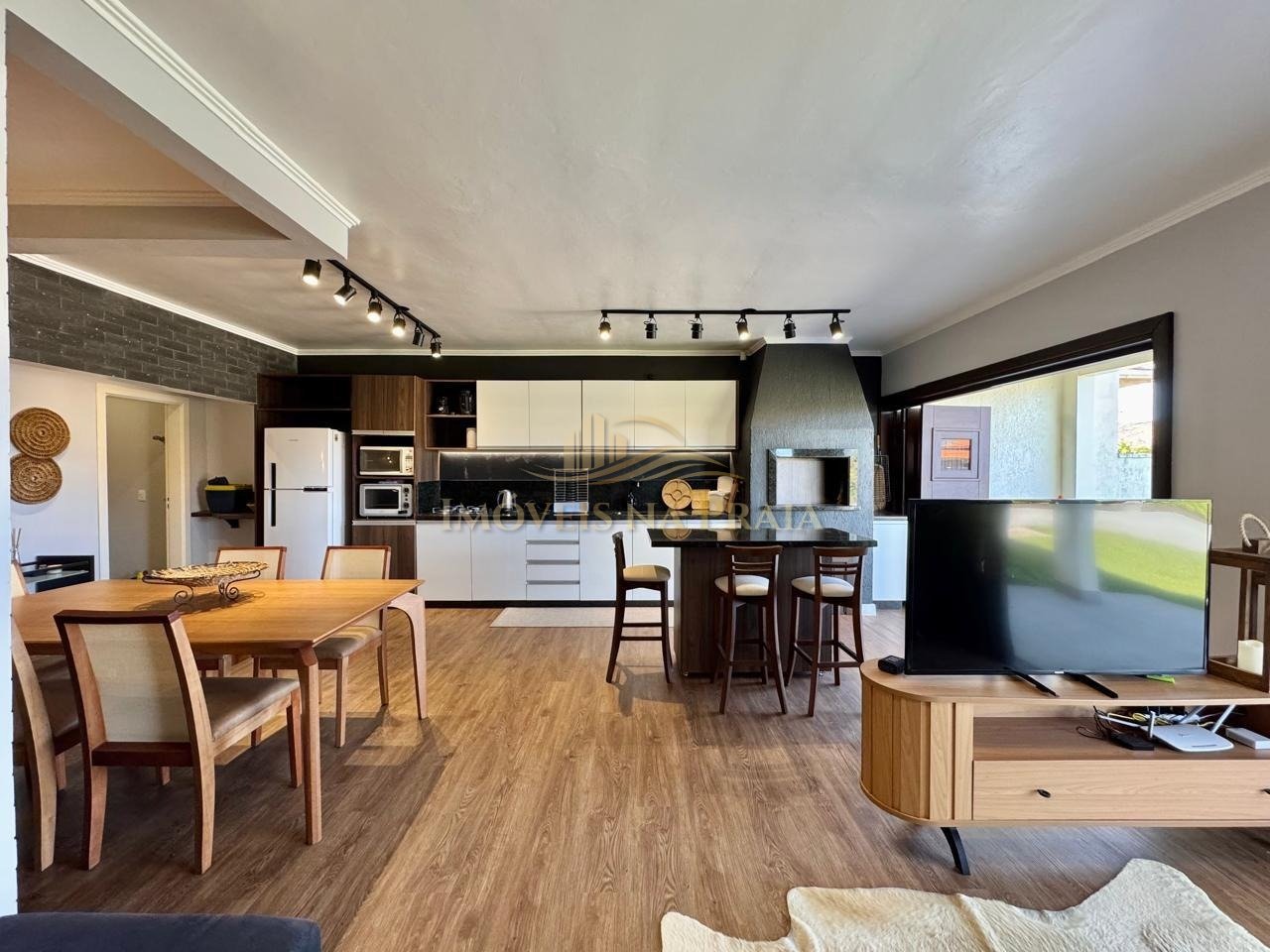 Foto 7 — Casa 4 dormitórios no bairro Noiva do Mar