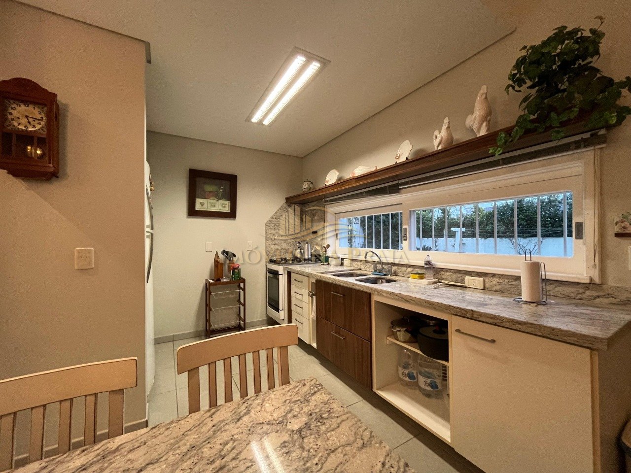 Foto 38 — Casa 7 dormitórios no bairro Atlântida