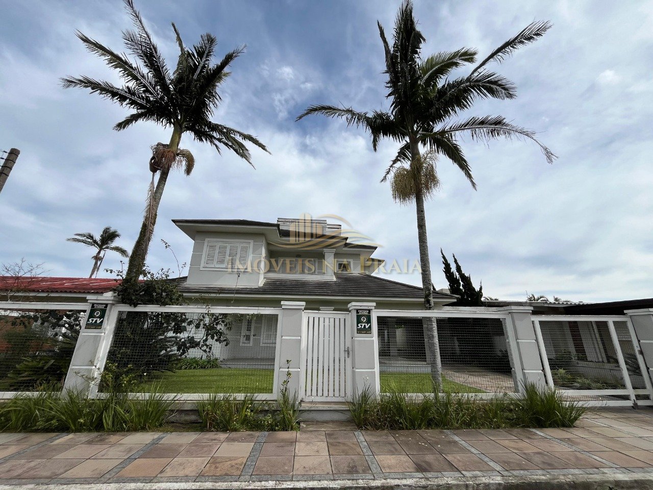Casa 7 dormitórios no bairro Atlântida