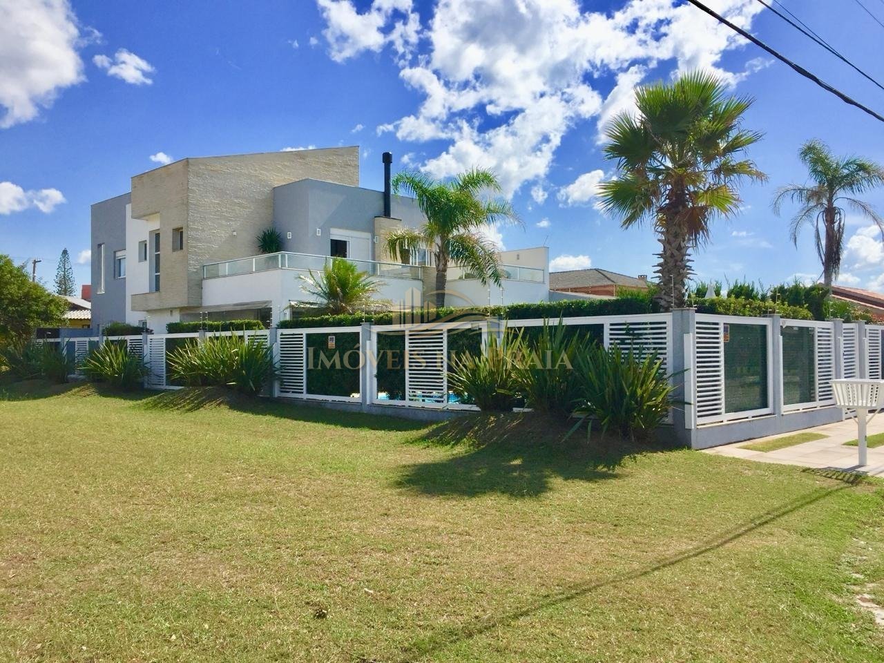 Foto 3 — Casa 4 dormitórios no bairro Rainha do Mar