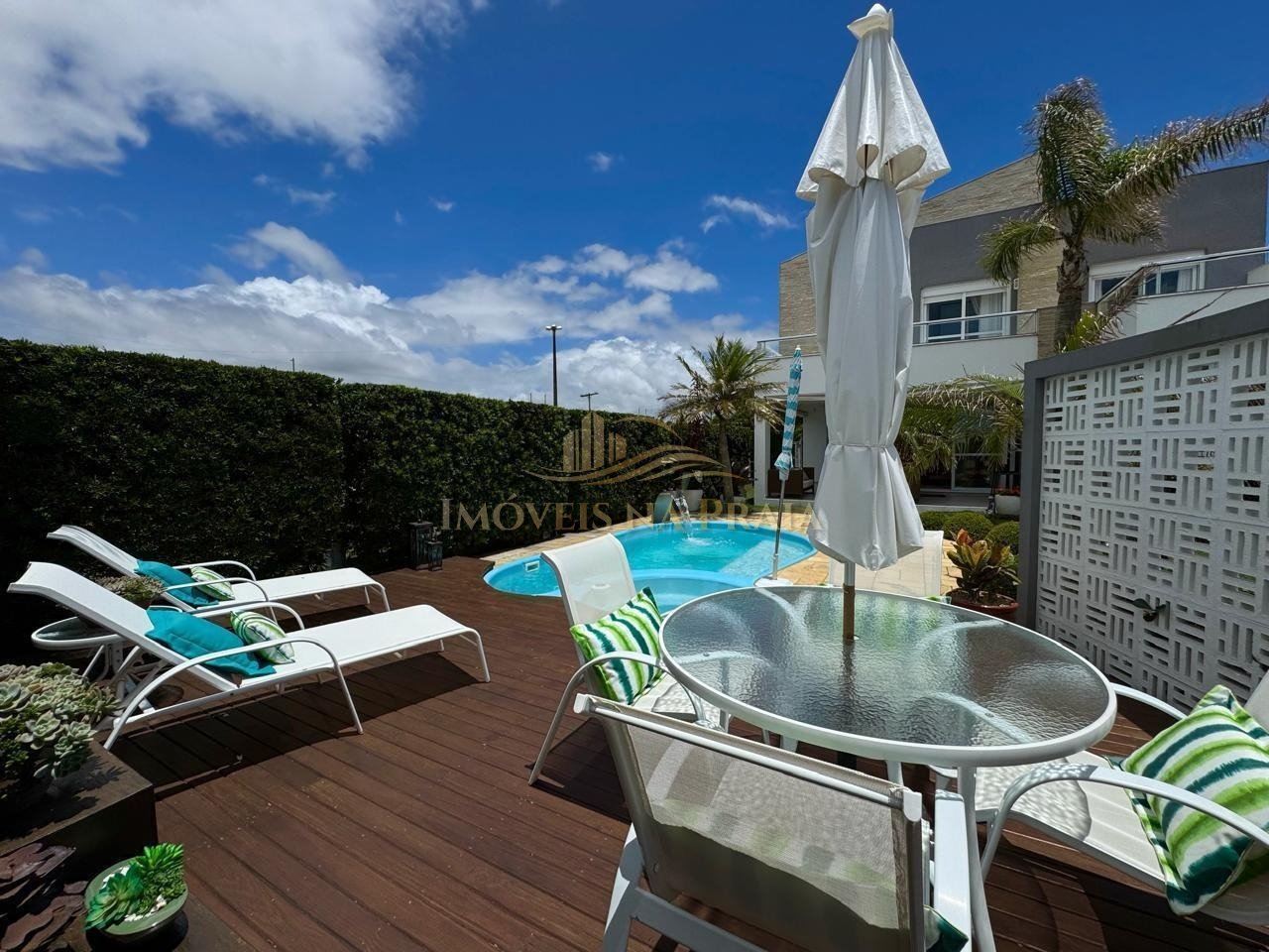 Foto 12 — Casa 4 dormitórios no bairro Rainha do Mar