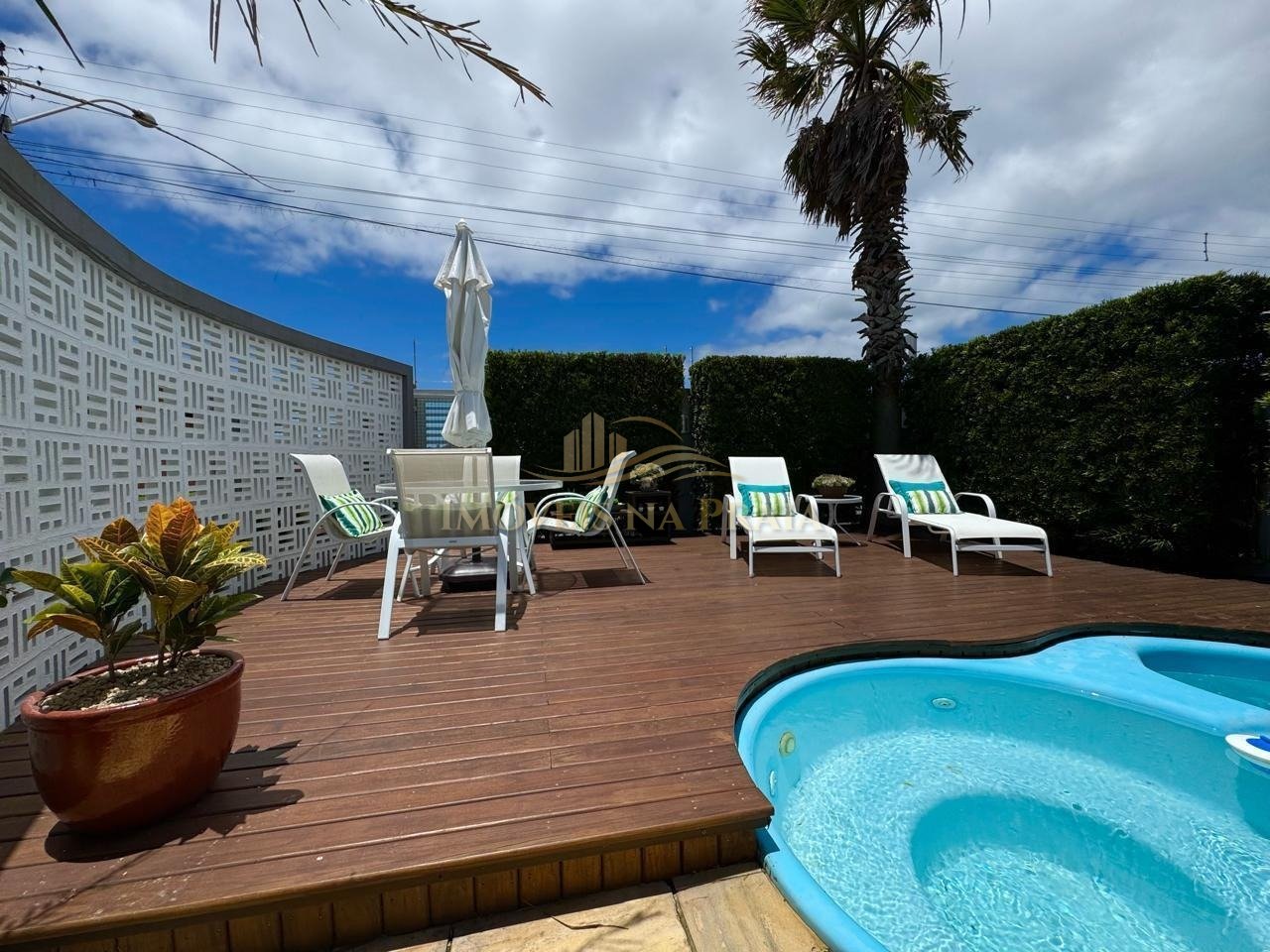 Foto 10 — Casa 4 dormitórios no bairro Rainha do Mar