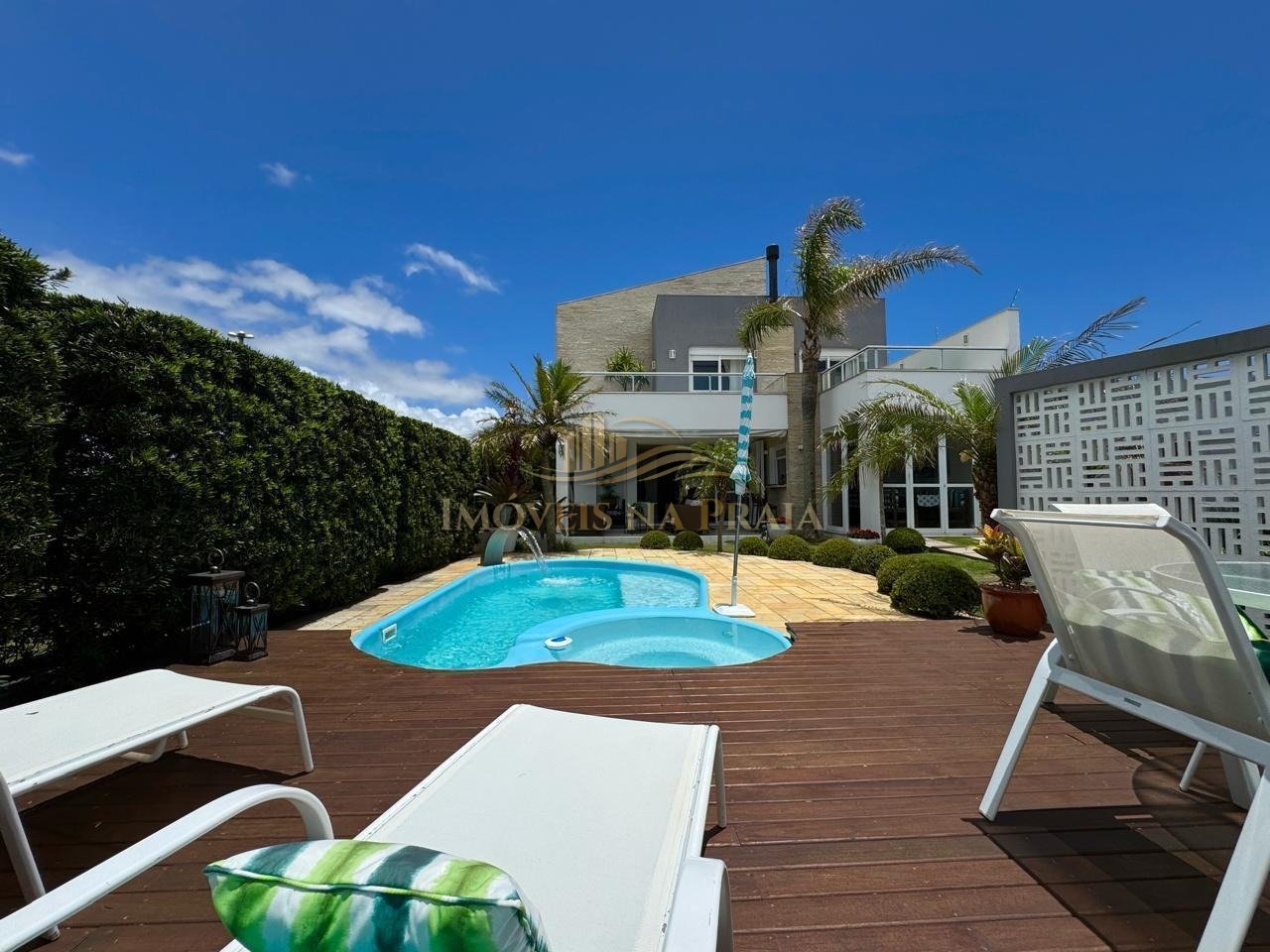 Foto 11 — Casa 4 dormitórios no bairro Rainha do Mar