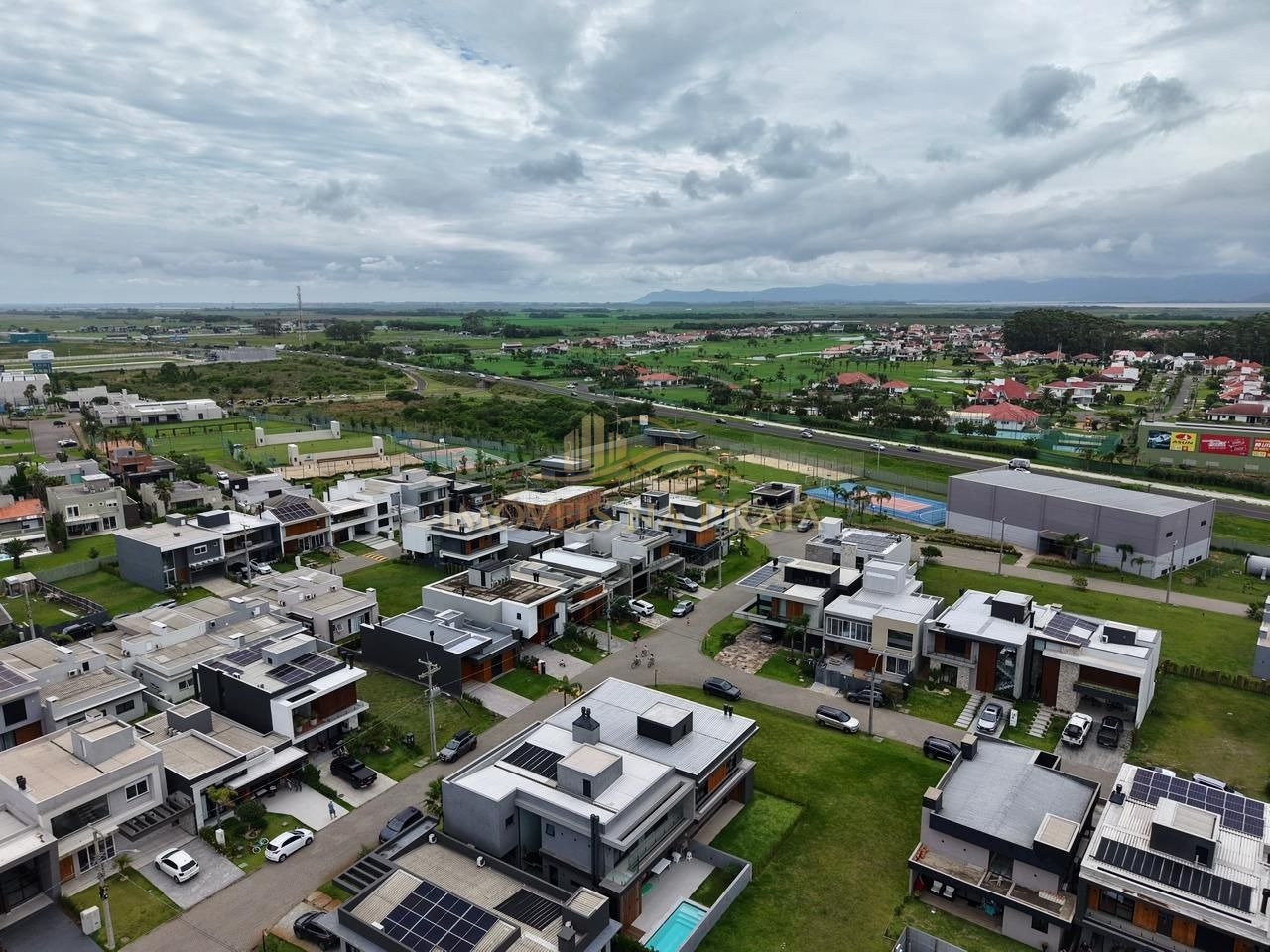 Foto 38 — Casa em Condomínio 4 dormitórios no bairro Sunset