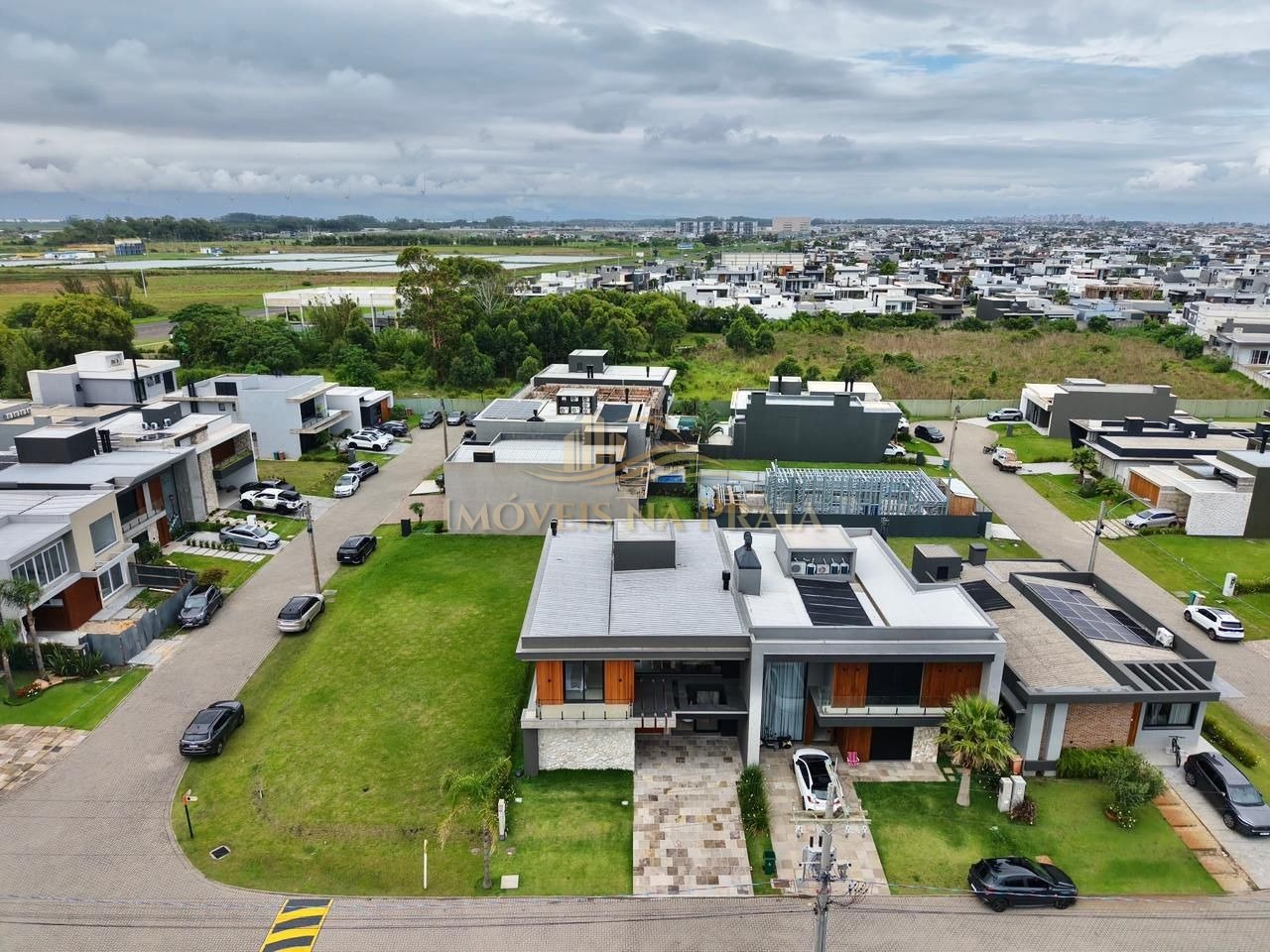 Foto 37 — Casa em Condomínio 4 dormitórios no bairro Sunset