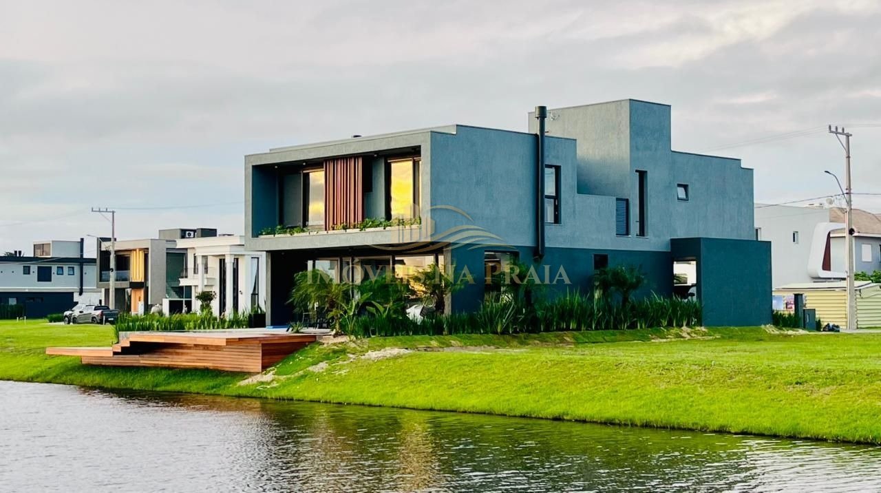 Casa em Condomínio 6 dormitórios no bairro Amare