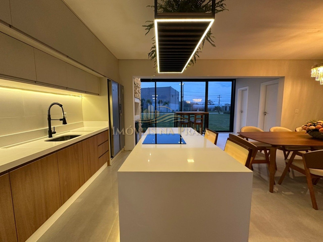 Foto 39 — Casa em Condomínio 4 dormitórios no bairro Sunset