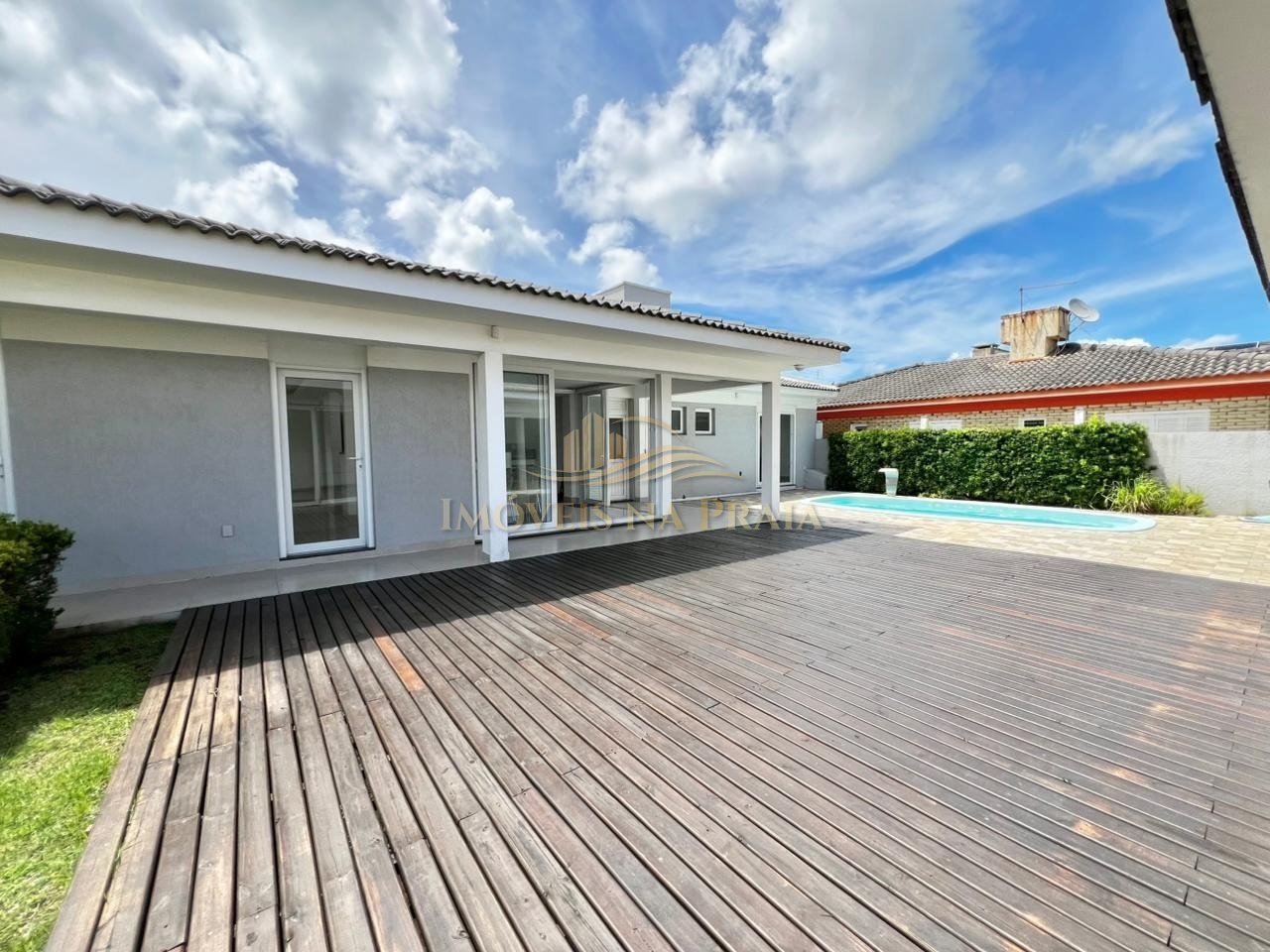 Foto 14 — Casa 5 dormitórios no bairro Noiva do Mar