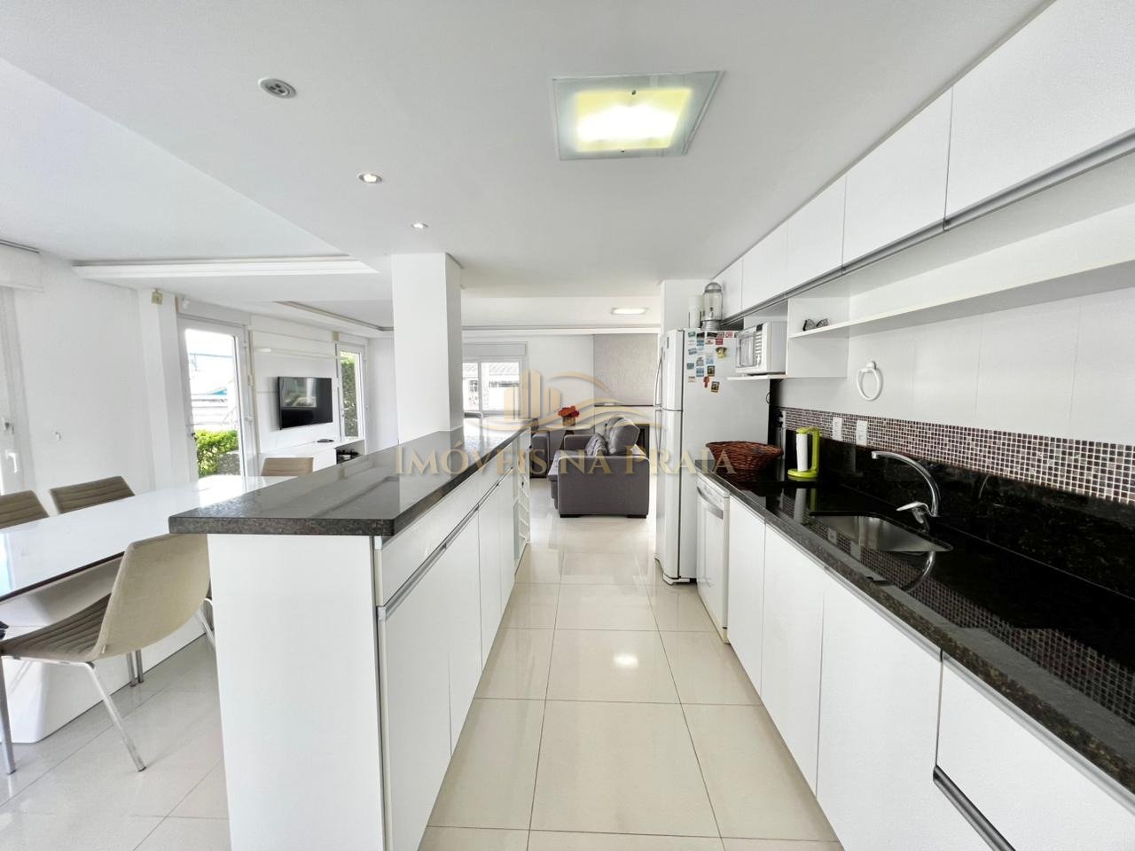 Foto 15 — Casa 5 dormitórios no bairro Noiva do Mar