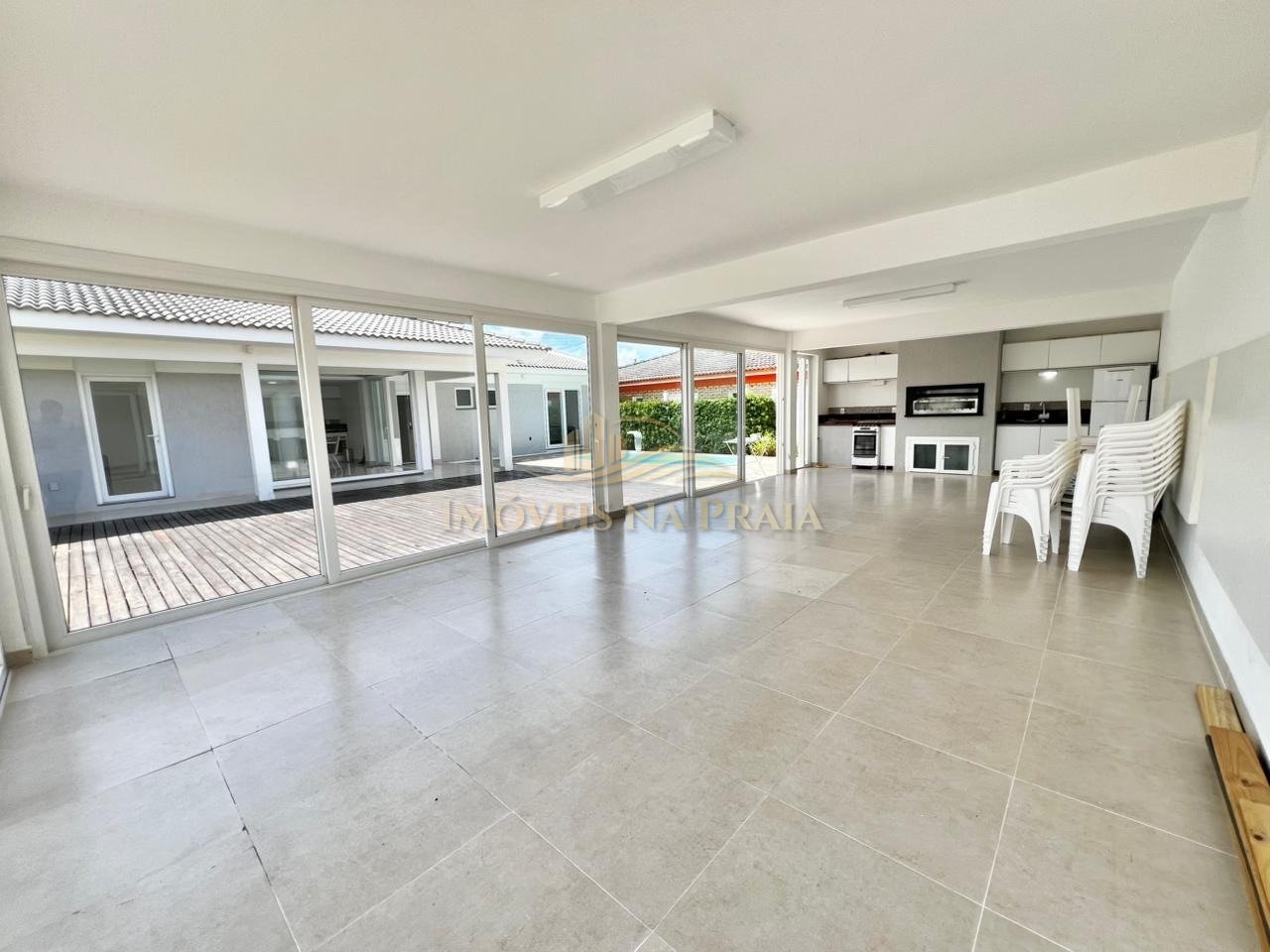 Foto 37 — Casa 5 dormitórios no bairro Noiva do Mar