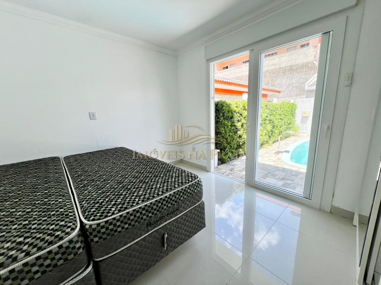 Foto 32 — Casa 5 dormitórios no bairro Noiva do Mar