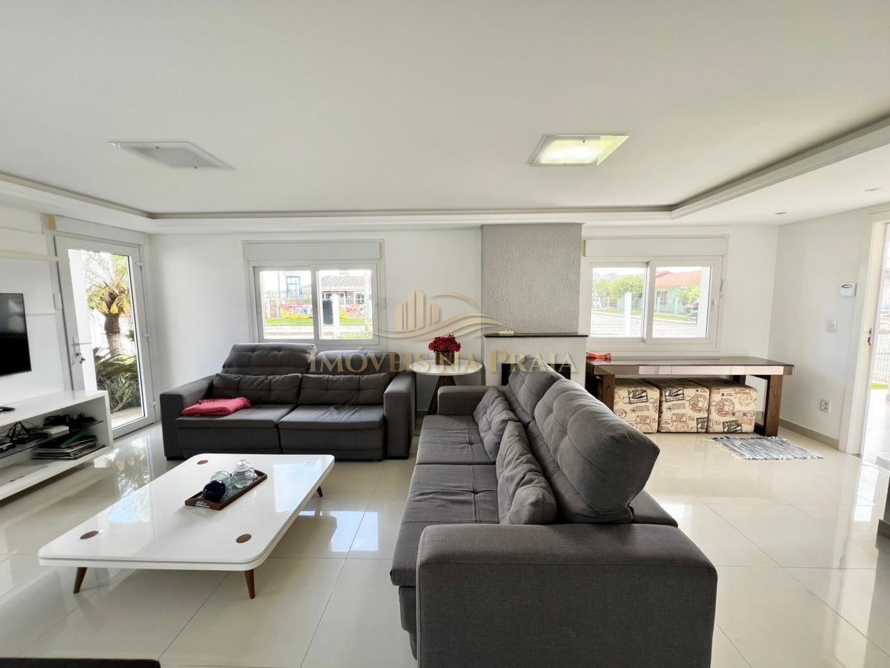 Foto 6 — Casa 5 dormitórios no bairro Noiva do Mar