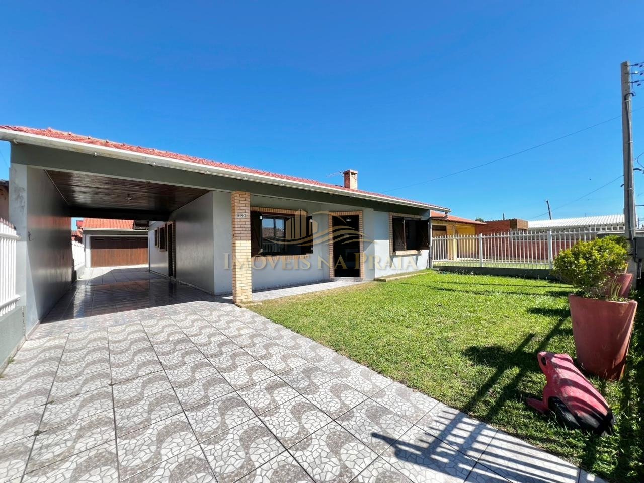 Casa 4 dormitórios no bairro Rainha do Mar