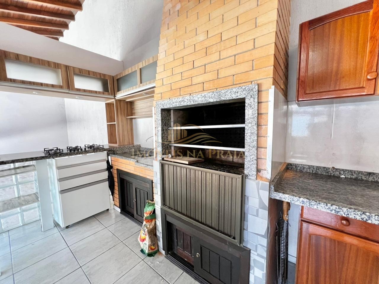 Foto 21 — Casa 4 dormitórios no bairro Rainha do Mar