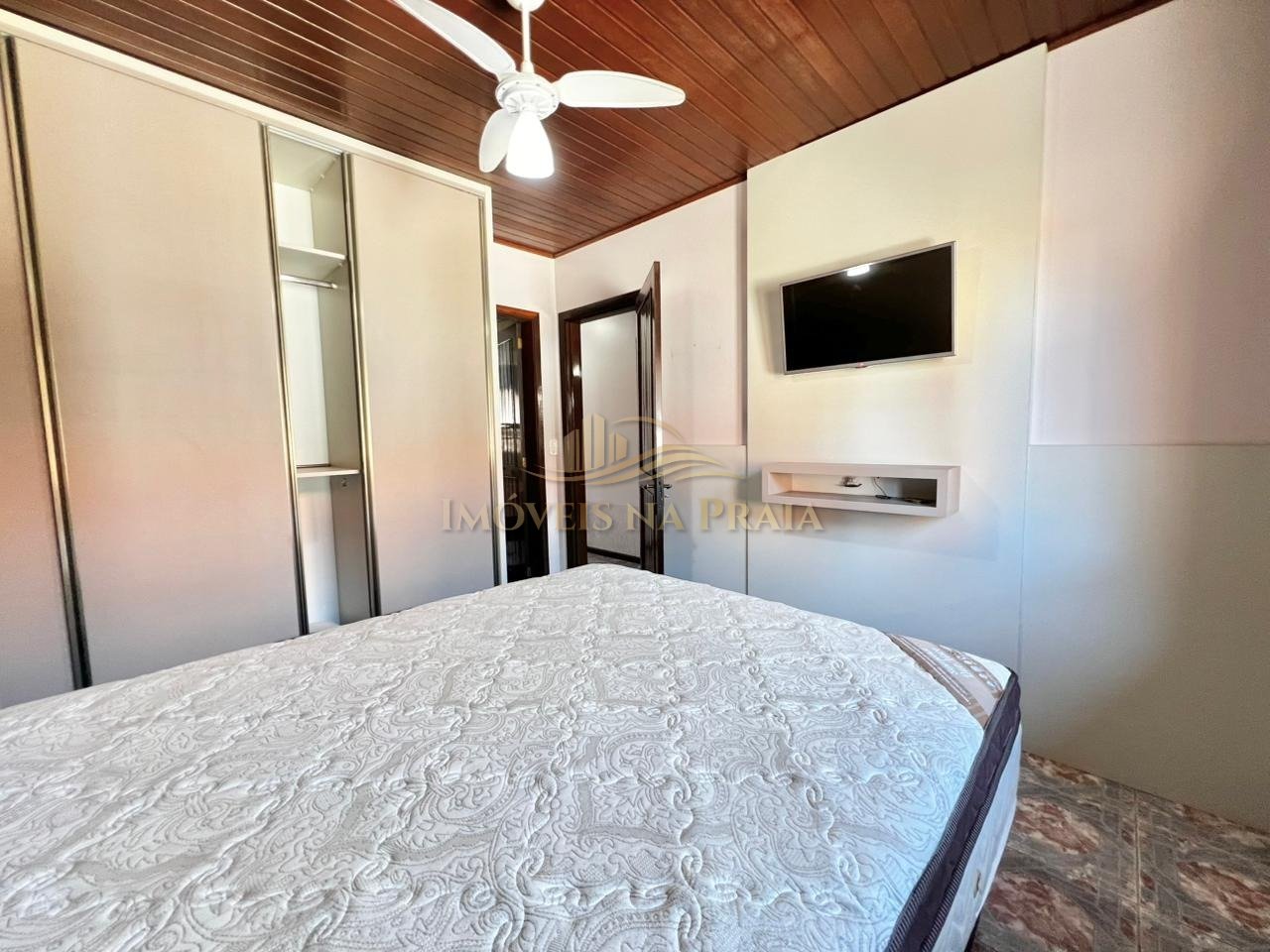 Foto 22 — Casa 4 dormitórios no bairro Rainha do Mar