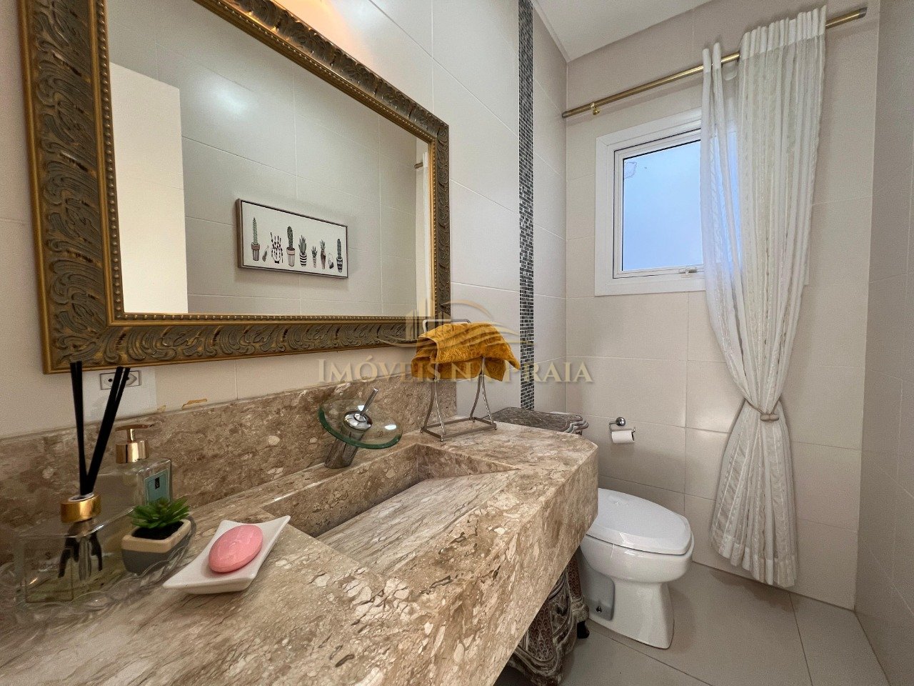 Foto 14 — Sobrado 4 suítes, mobiliado, meio quadra.