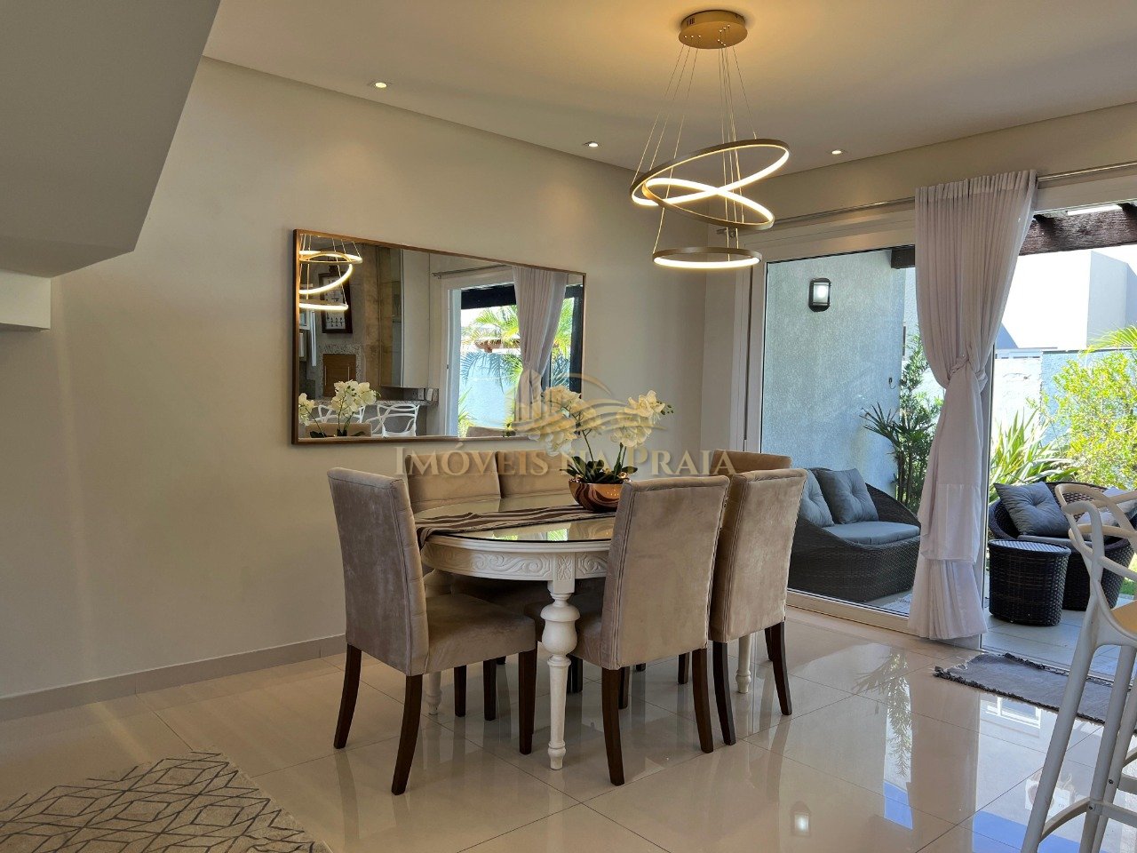 Foto 10 — Sobrado 4 suítes, mobiliado, meio quadra.