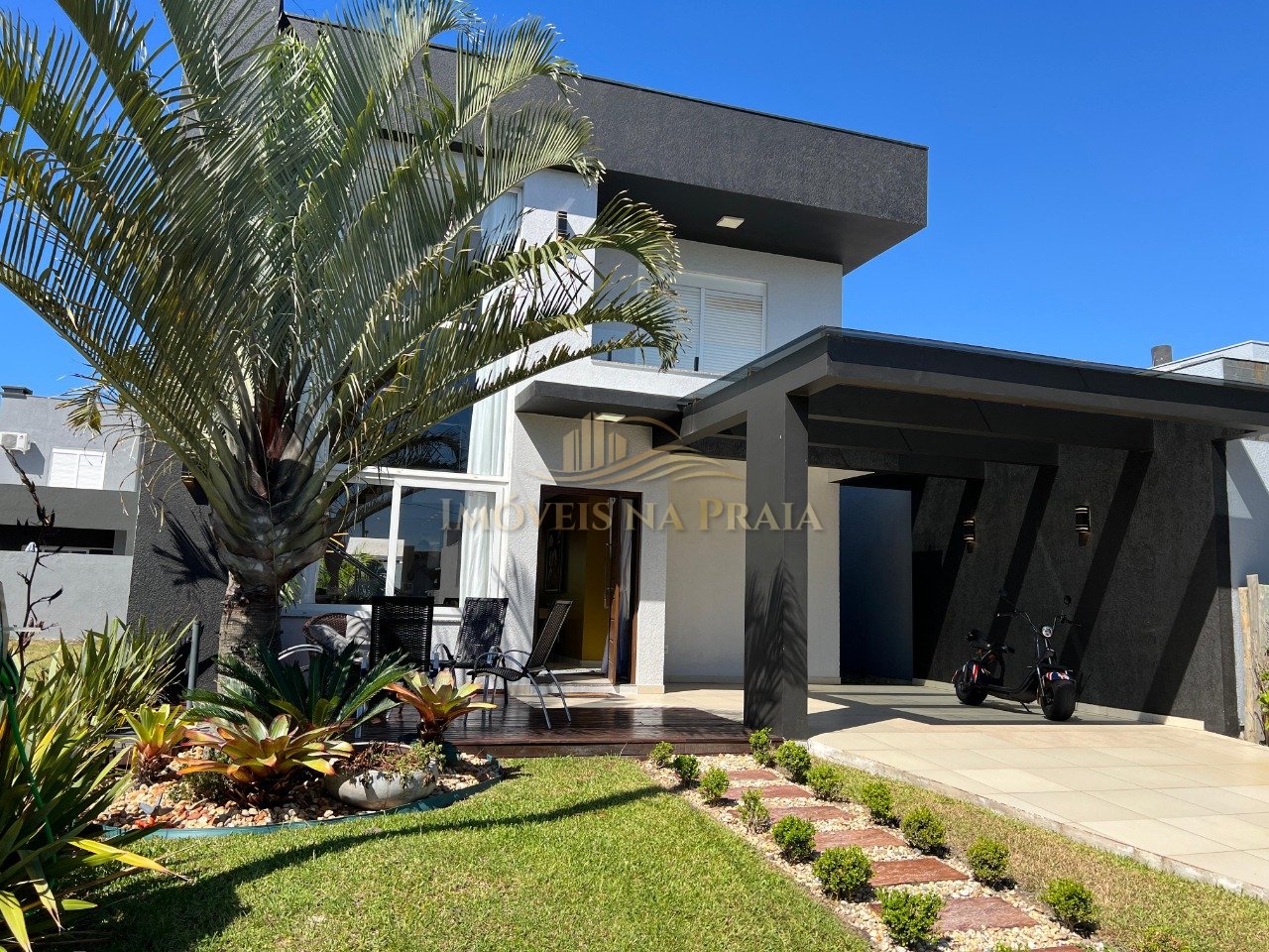 Foto 2 — Sobrado 4 suítes, mobiliado, meio quadra.