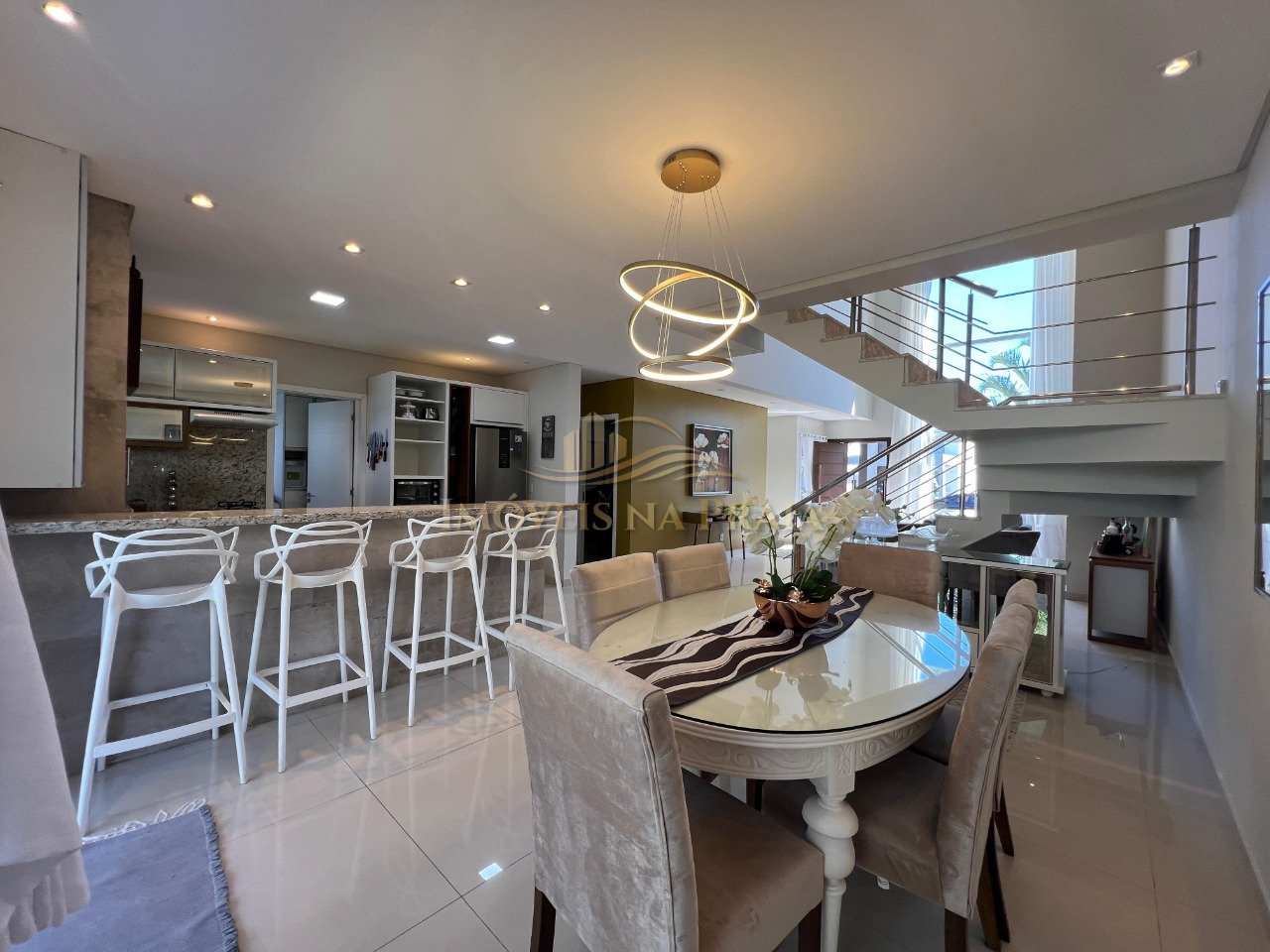 Foto 18 — Sobrado 4 suítes, mobiliado, meio quadra.