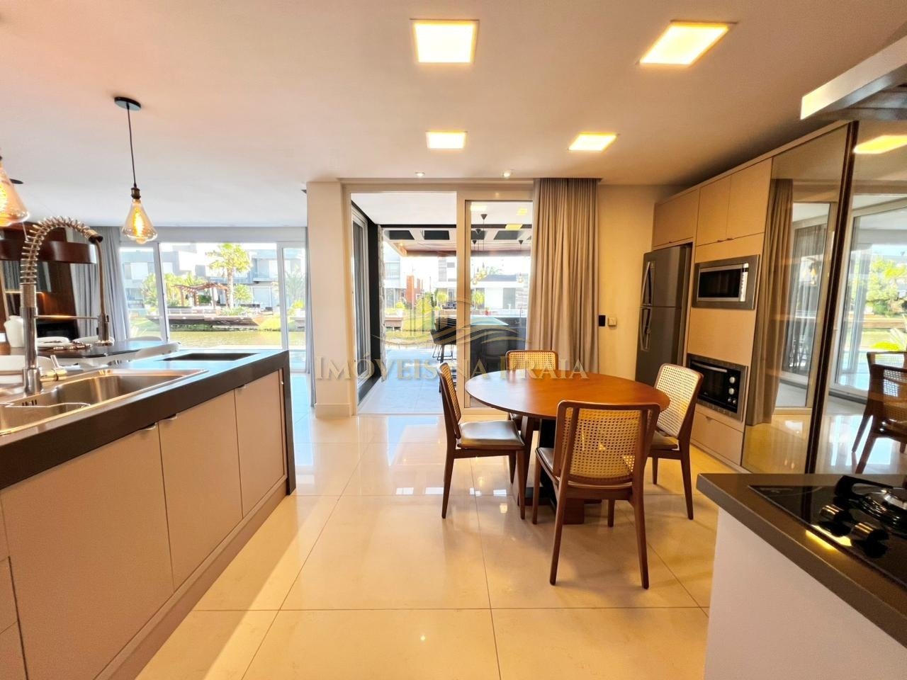 Foto 18 — Casa em Condomínio 5 dormitórios no bairro Malibu Beach Residence