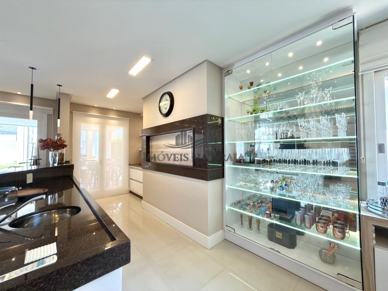 Foto 2 — Casa em Condomínio 5 dormitórios no bairro Atlântida Lagos Park