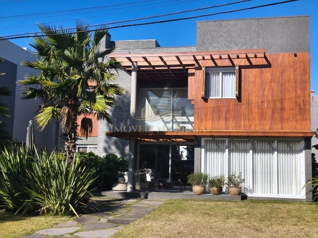 Casa em Condomínio 5 dormitórios no bairro La Plage